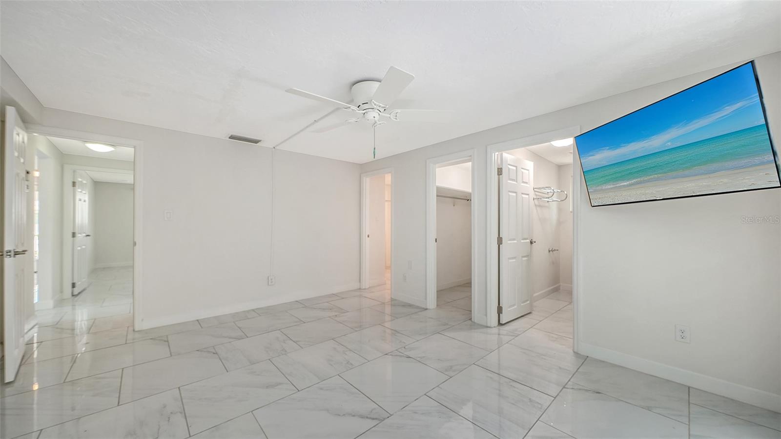554 SPANISH DR S, LONGBOAT KEY, FL, 34228