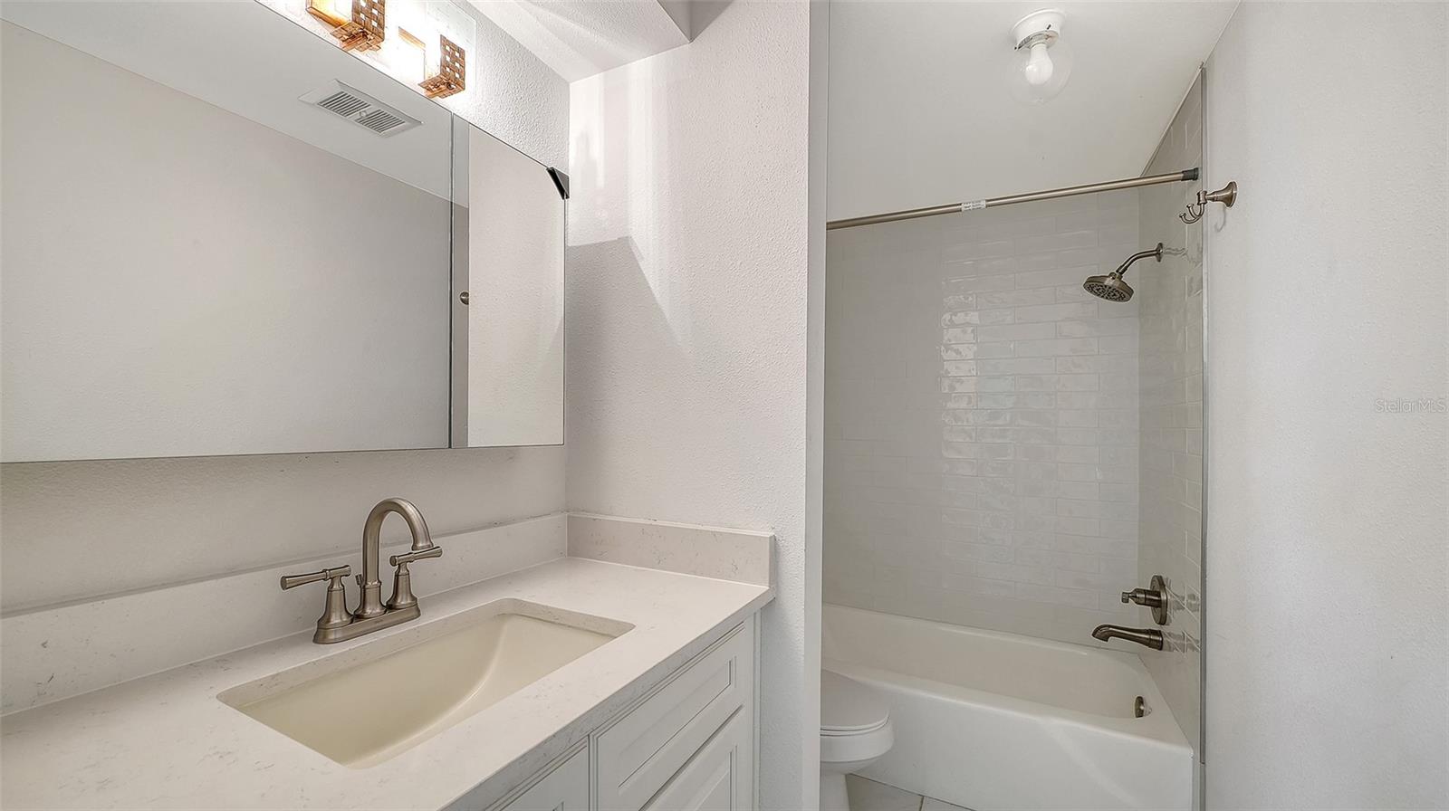 554 SPANISH DR S, LONGBOAT KEY, FL, 34228