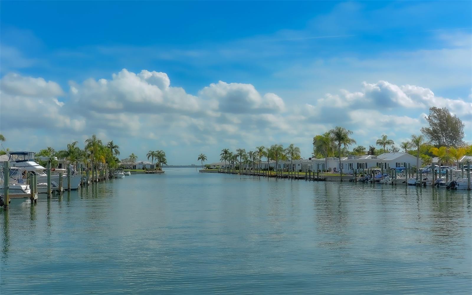 554 SPANISH DR S, LONGBOAT KEY, FL, 34228