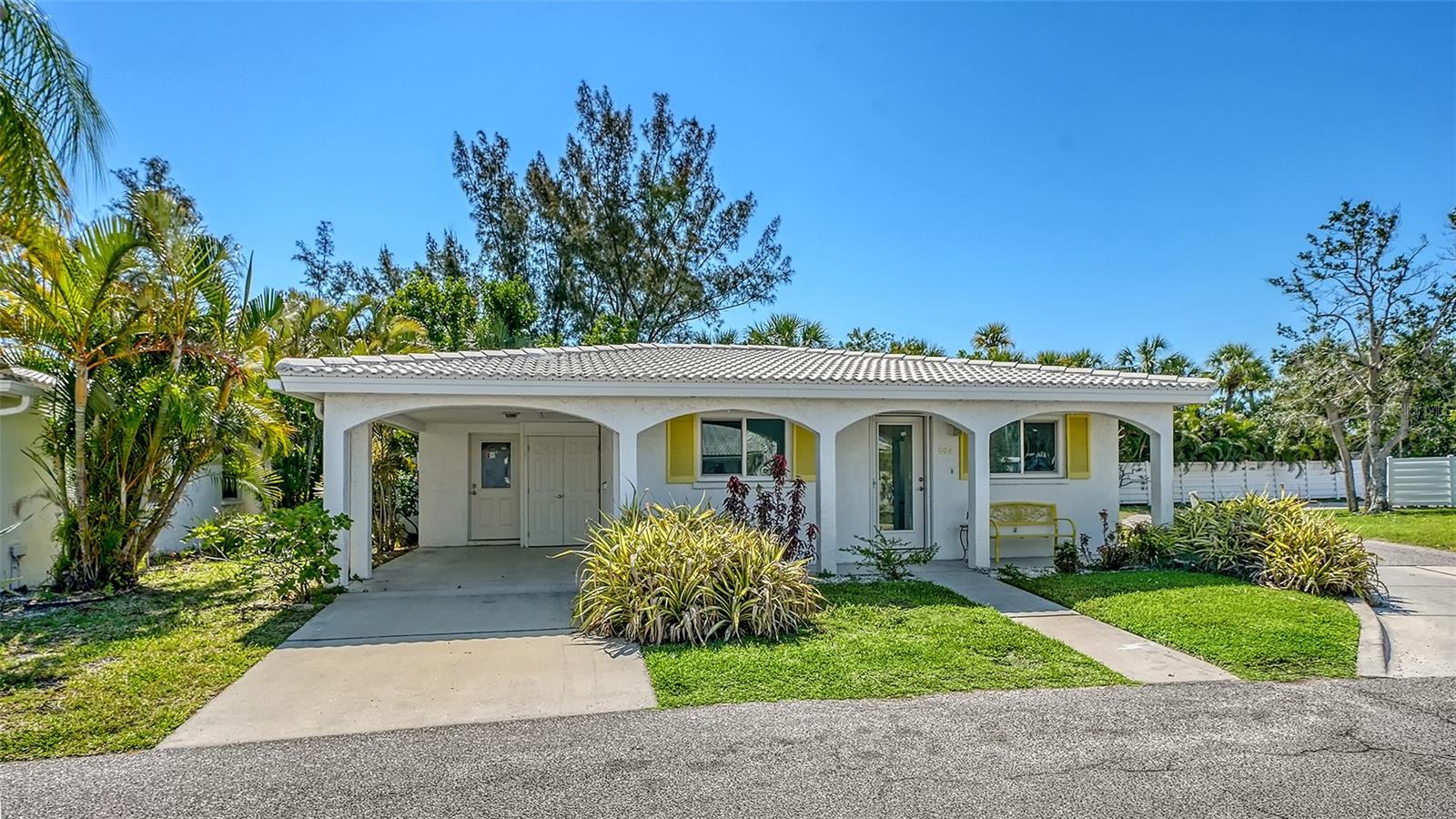 554 SPANISH DR S, LONGBOAT KEY, FL, 34228