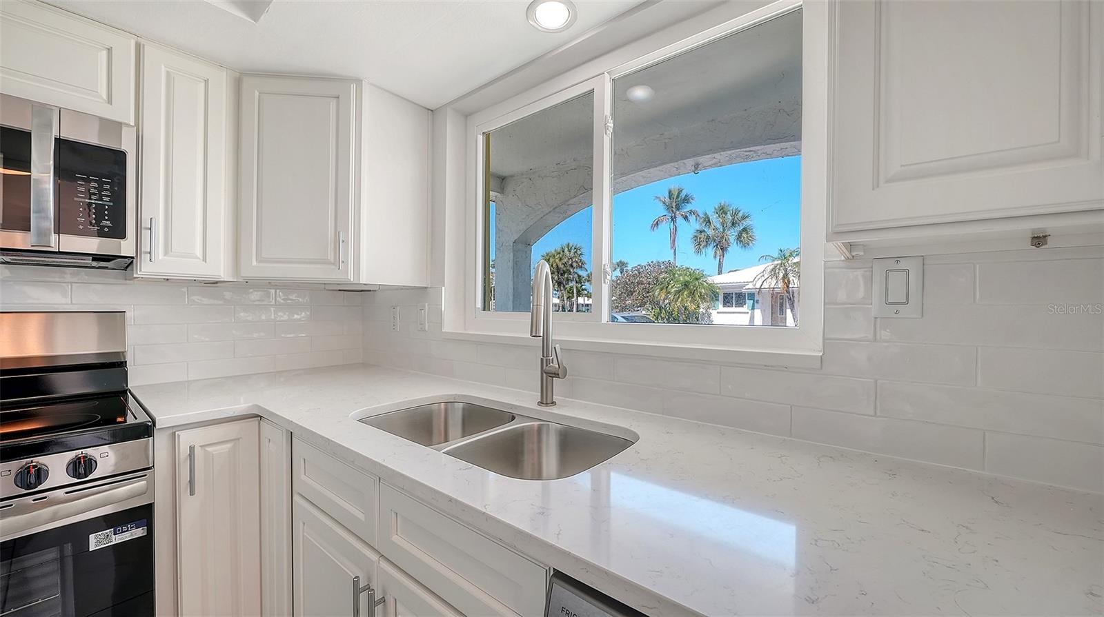 554 SPANISH DR S, LONGBOAT KEY, FL, 34228