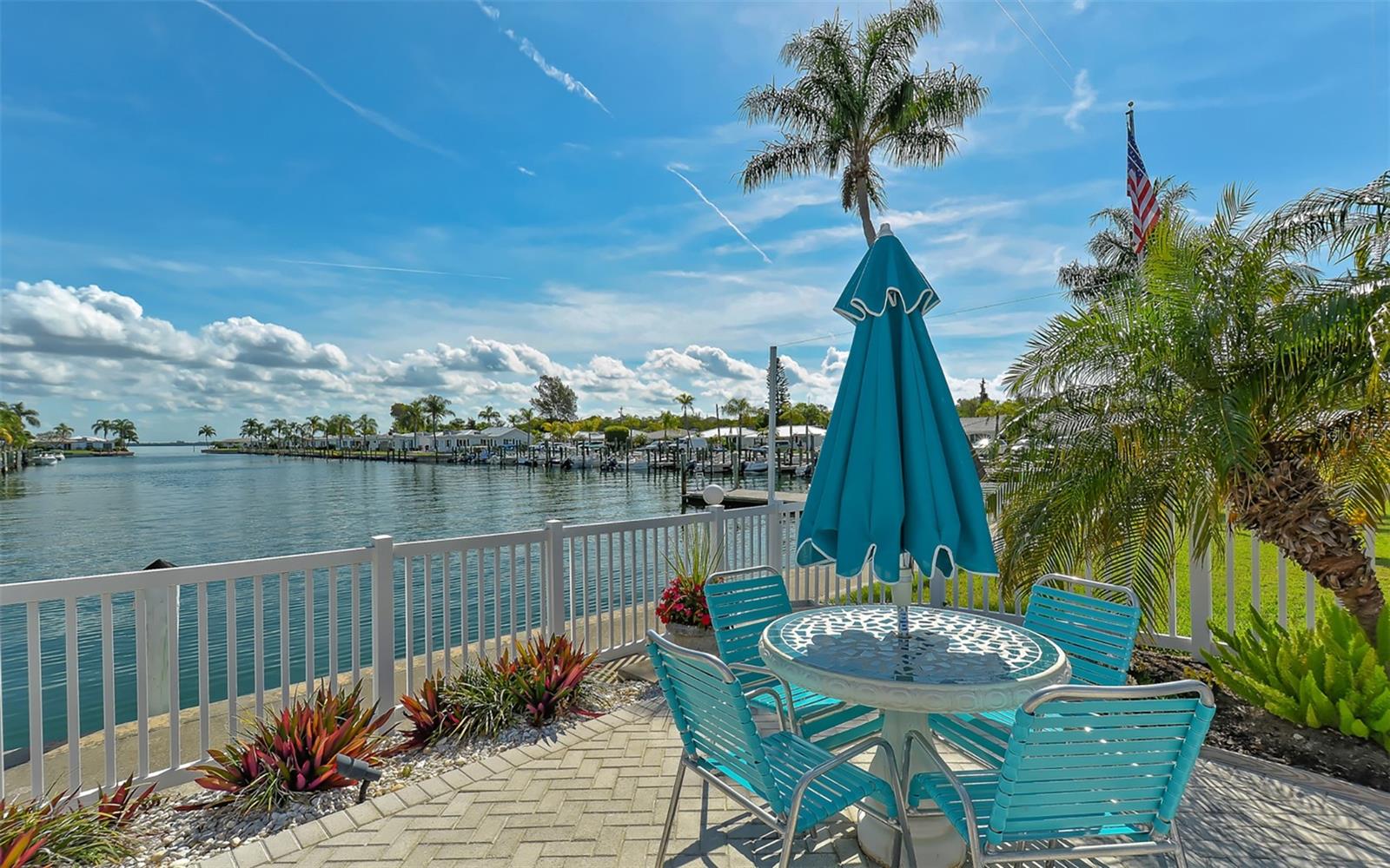 554 SPANISH DR S, LONGBOAT KEY, FL, 34228