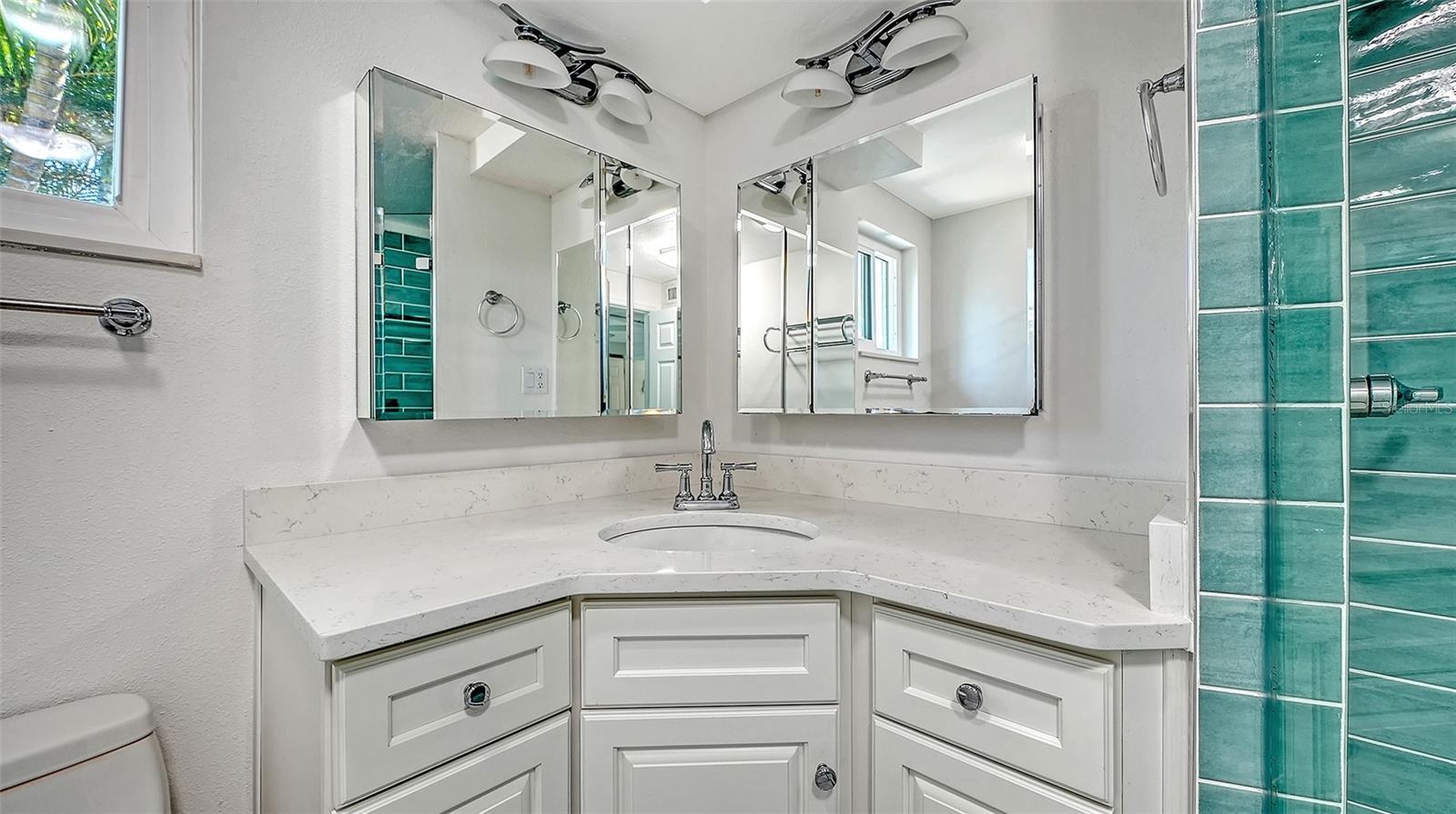554 SPANISH DR S, LONGBOAT KEY, FL, 34228