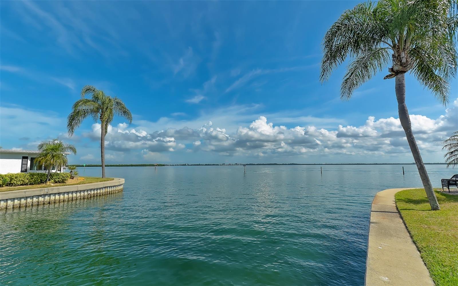 554 SPANISH DR S, LONGBOAT KEY, FL, 34228