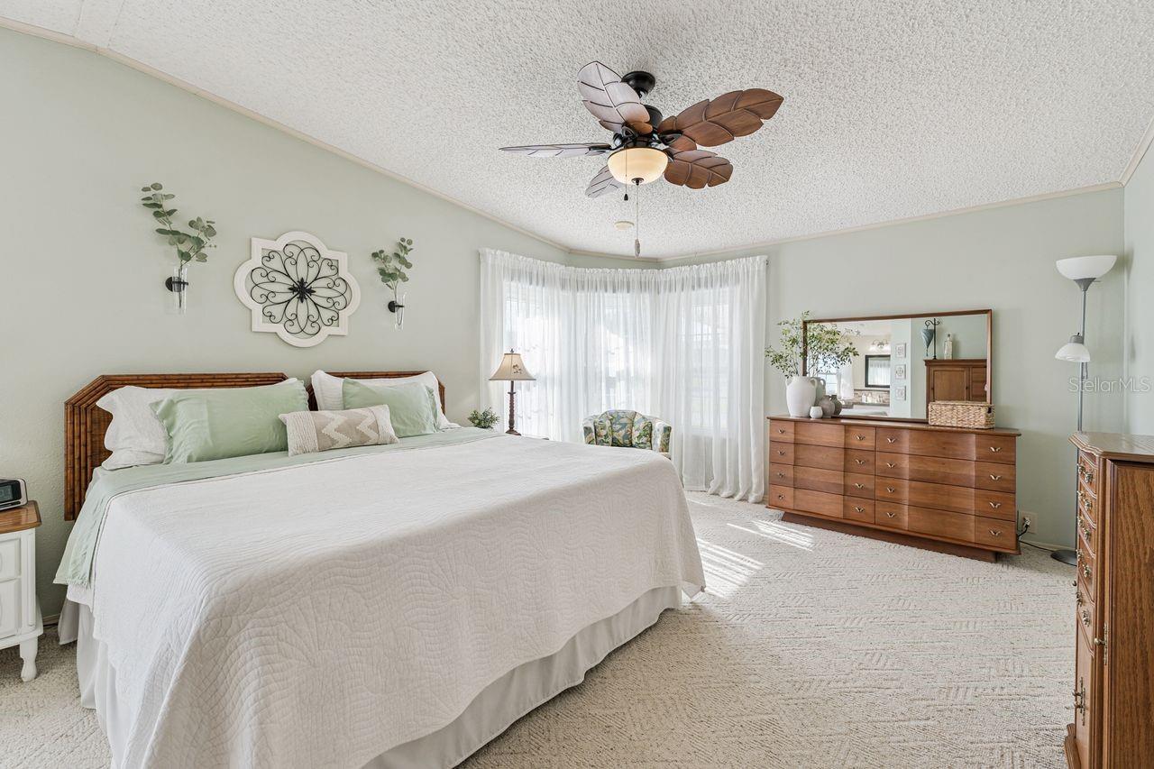 6643 WESTCHESTER DR NE, WINTER HAVEN, FL, 33881