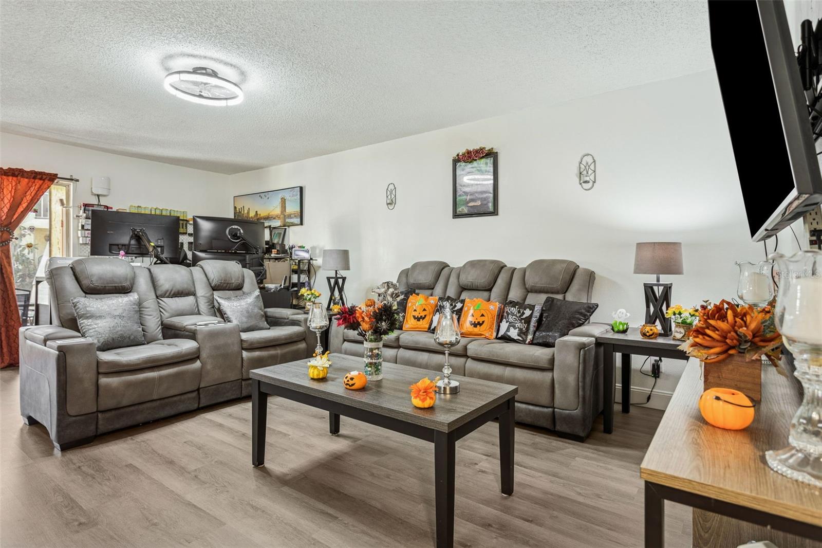 7501 DOLONITA DR #7501, TAMPA, FL, 33615