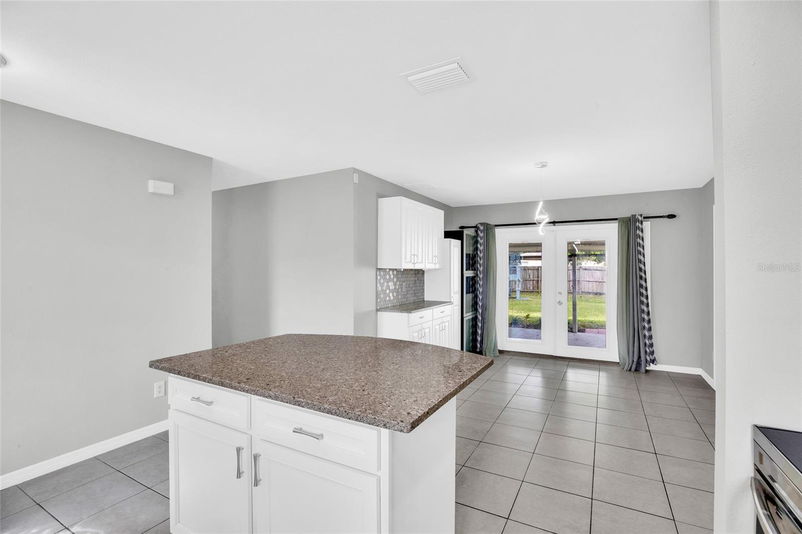 2255 15TH AVE SW, VERO BEACH, FL, 32962