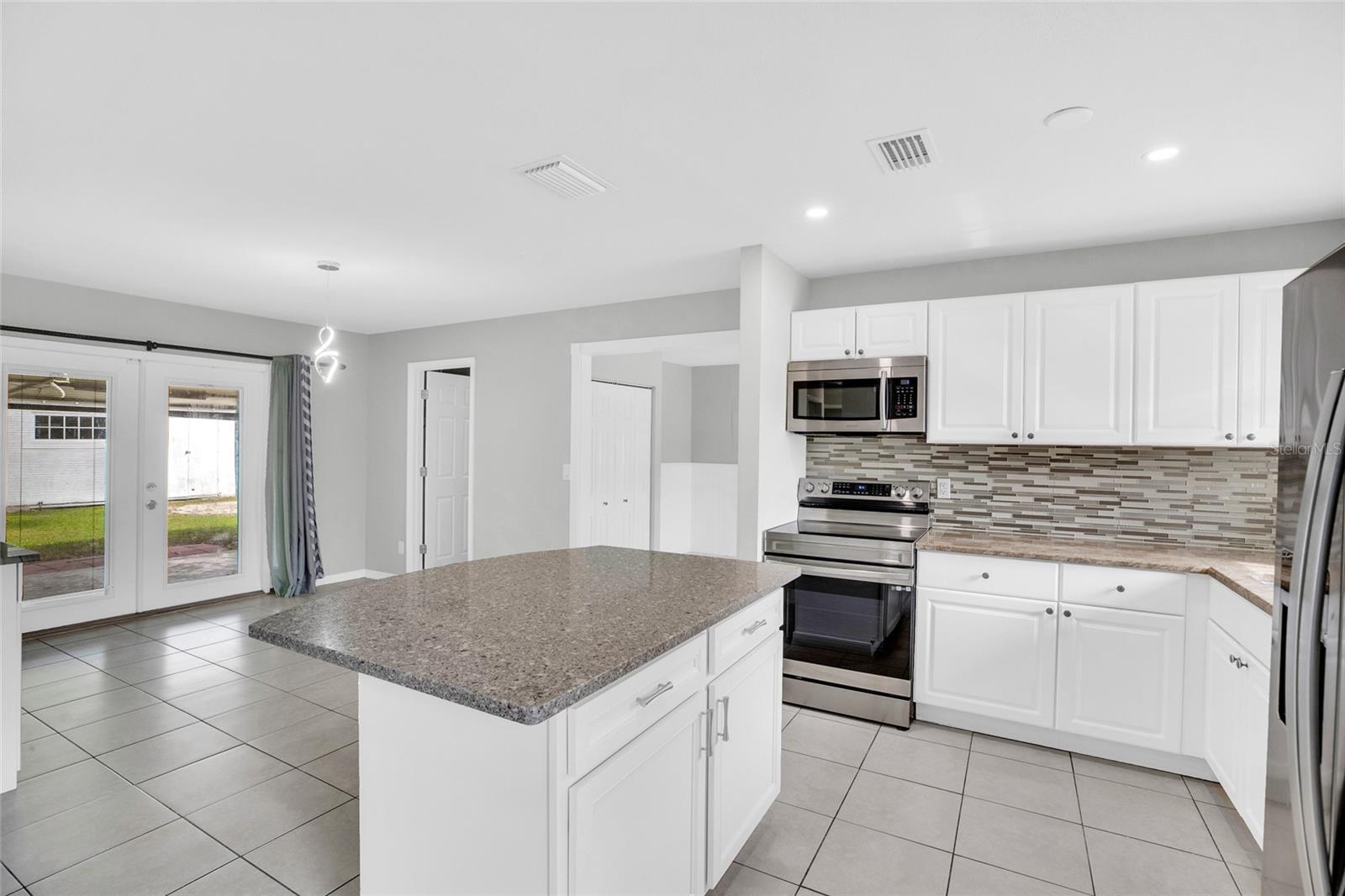 2255 15TH AVE SW, VERO BEACH, FL, 32962