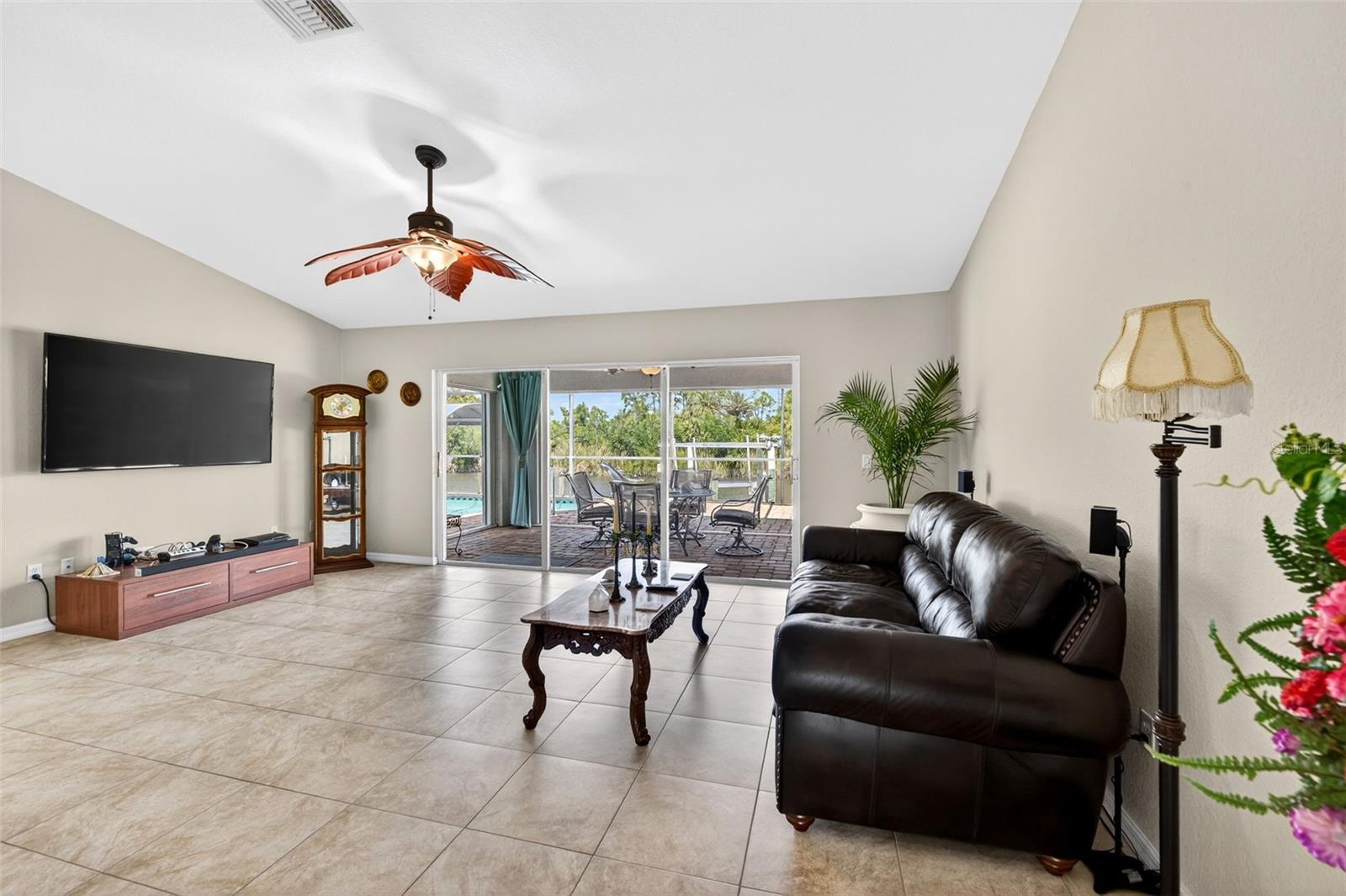 15144 HENNIPEN CIR, PORT CHARLOTTE, FL, 33981