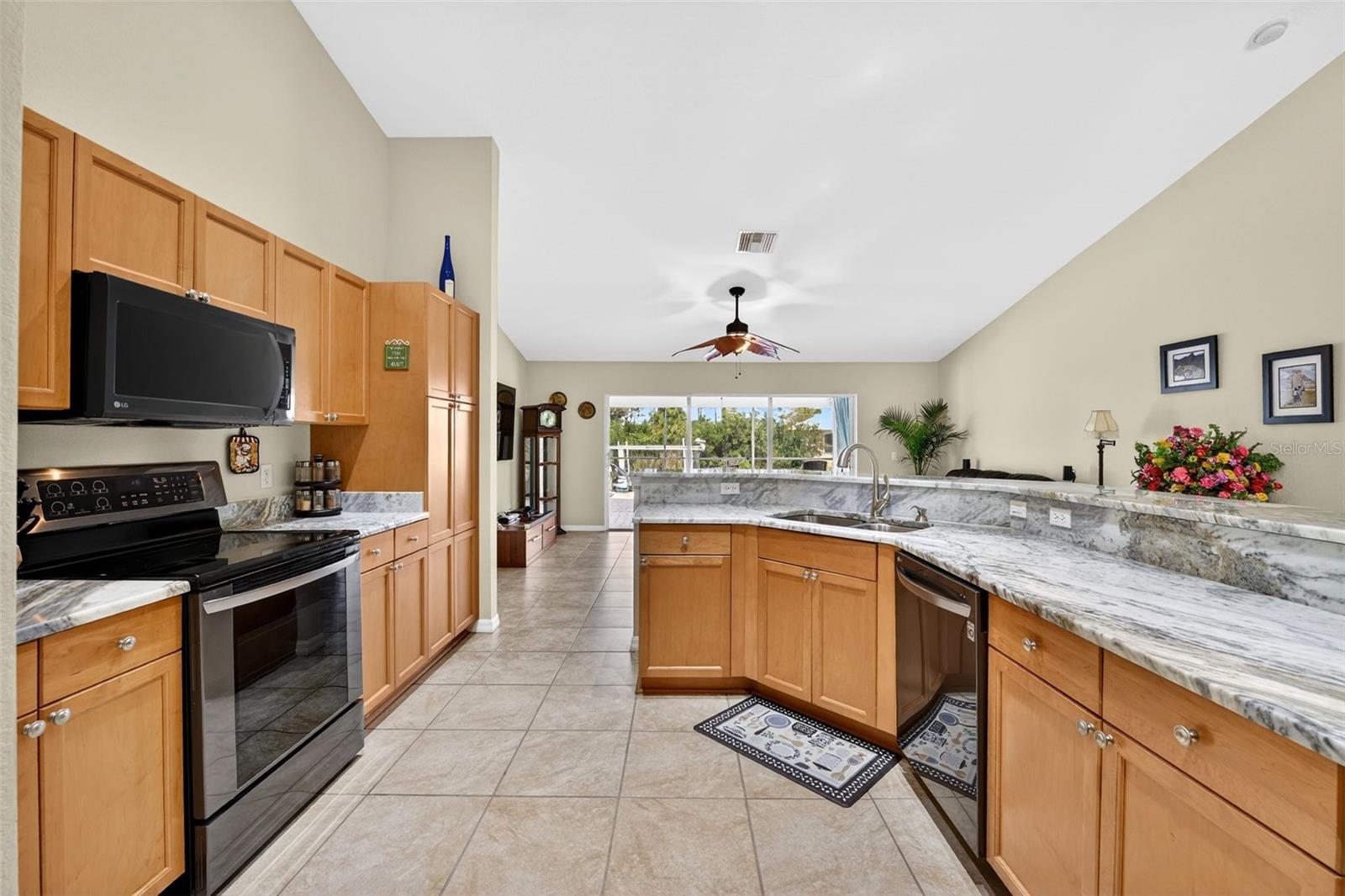 15144 HENNIPEN CIR, PORT CHARLOTTE, FL, 33981