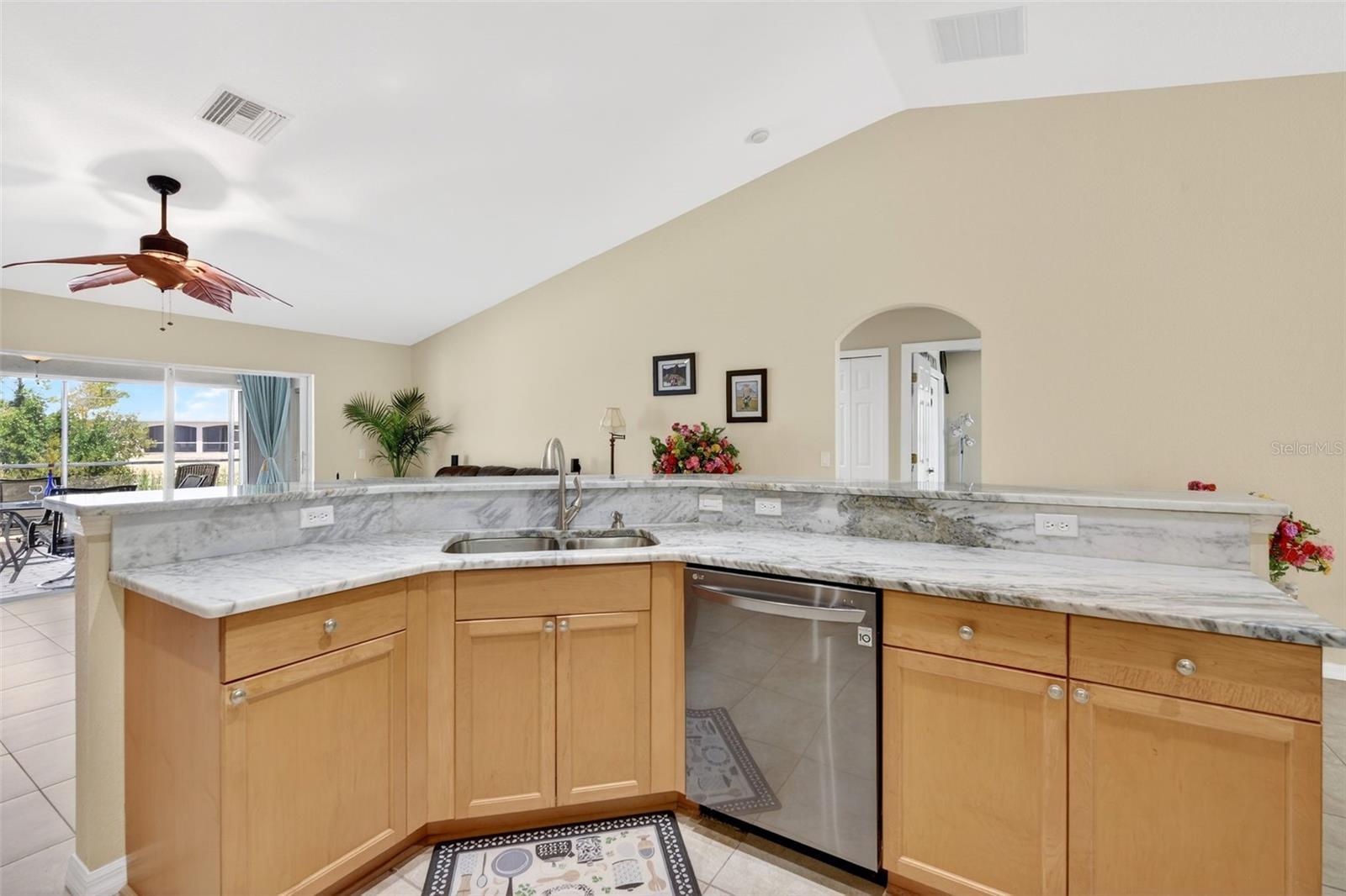 15144 HENNIPEN CIR, PORT CHARLOTTE, FL, 33981