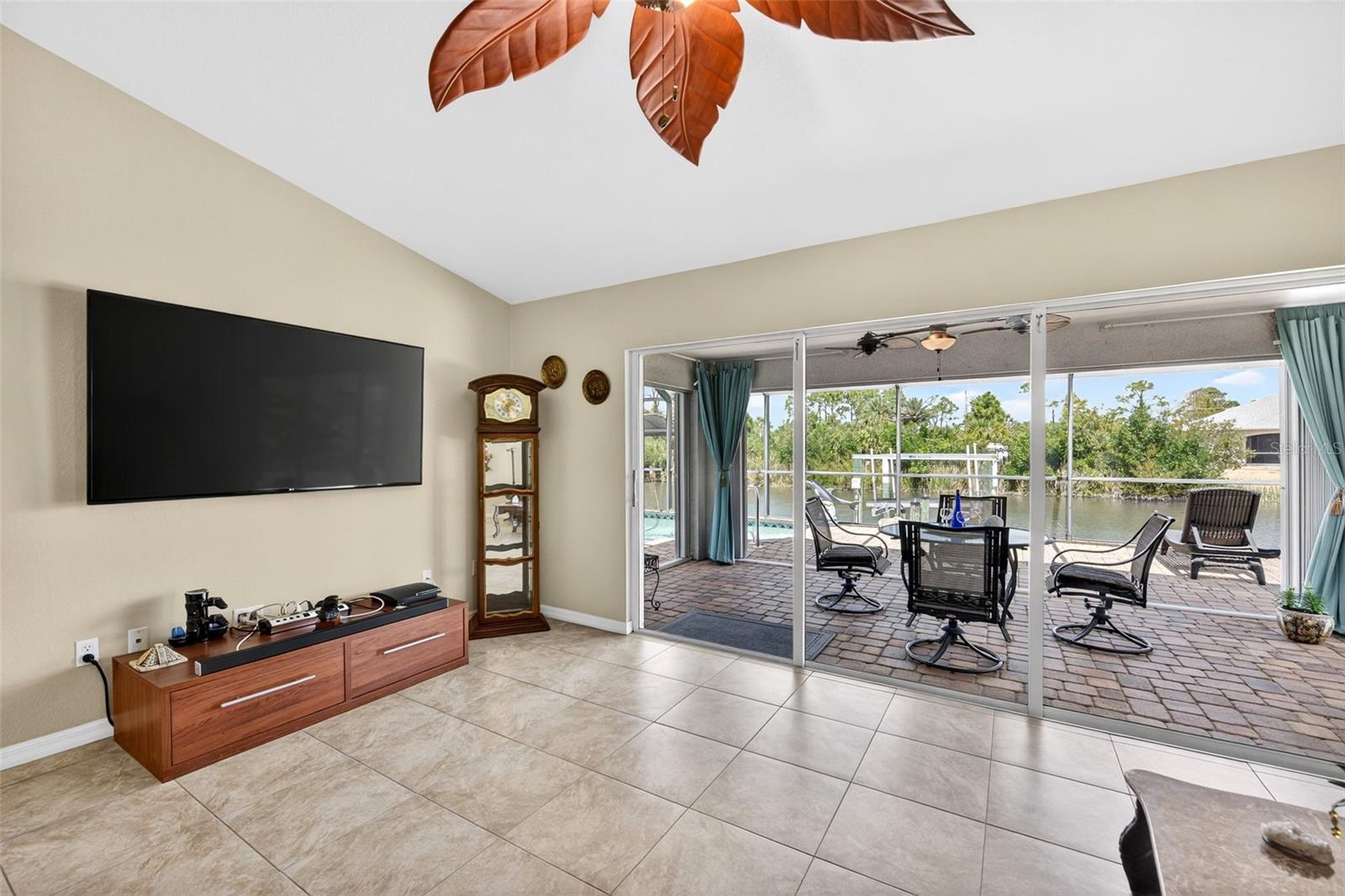 15144 HENNIPEN CIR, PORT CHARLOTTE, FL, 33981