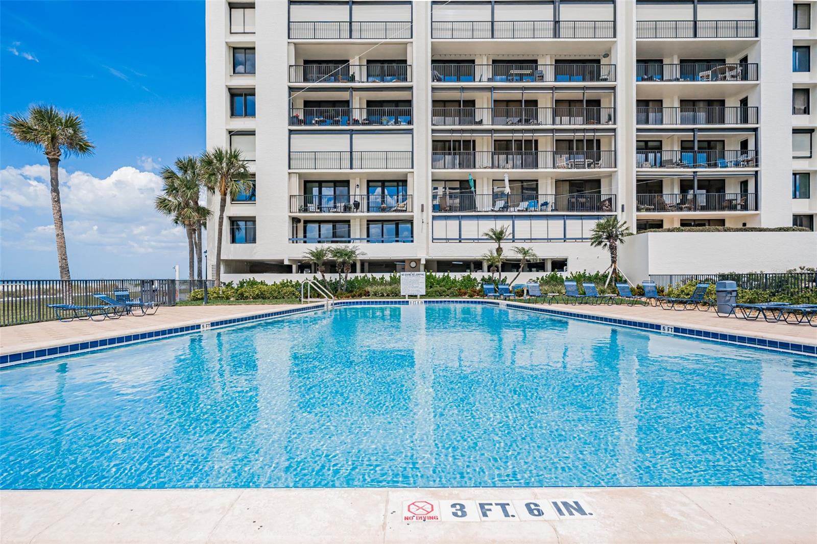 1460 GULF BLVD #1205, CLEARWATER BEACH, FL, 33767