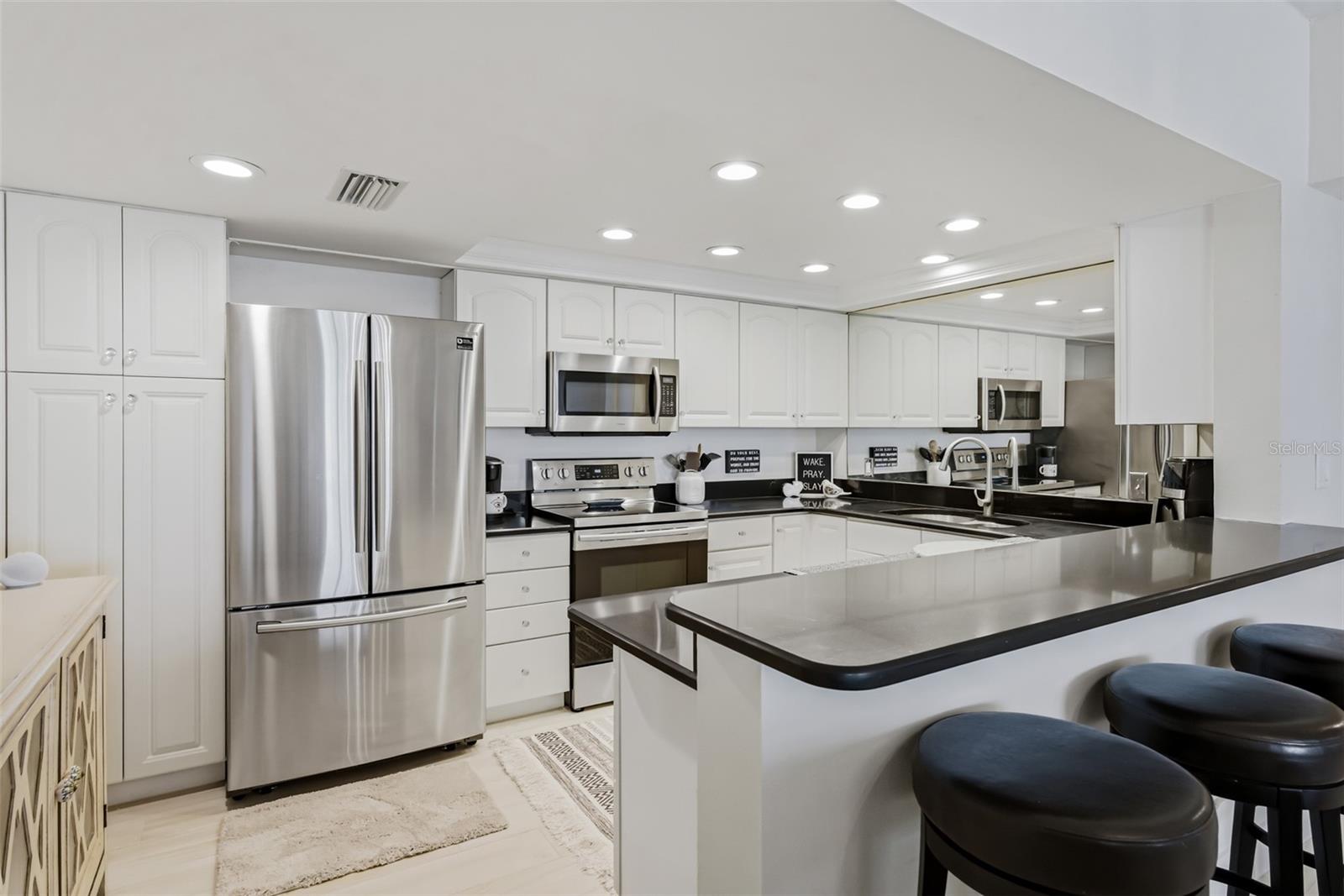 1460 GULF BLVD #1205, CLEARWATER BEACH, FL, 33767