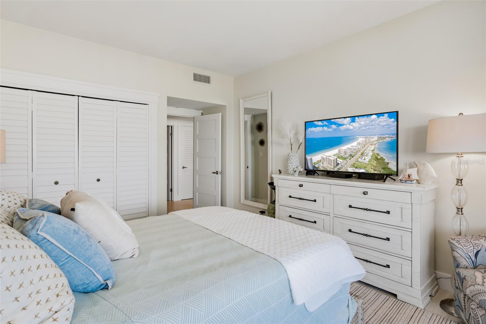 1460 GULF BLVD #1205, CLEARWATER BEACH, FL, 33767