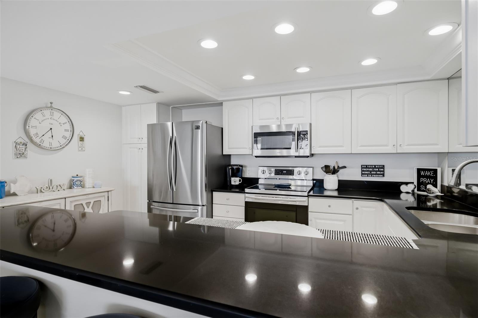 1460 GULF BLVD #1205, CLEARWATER BEACH, FL, 33767