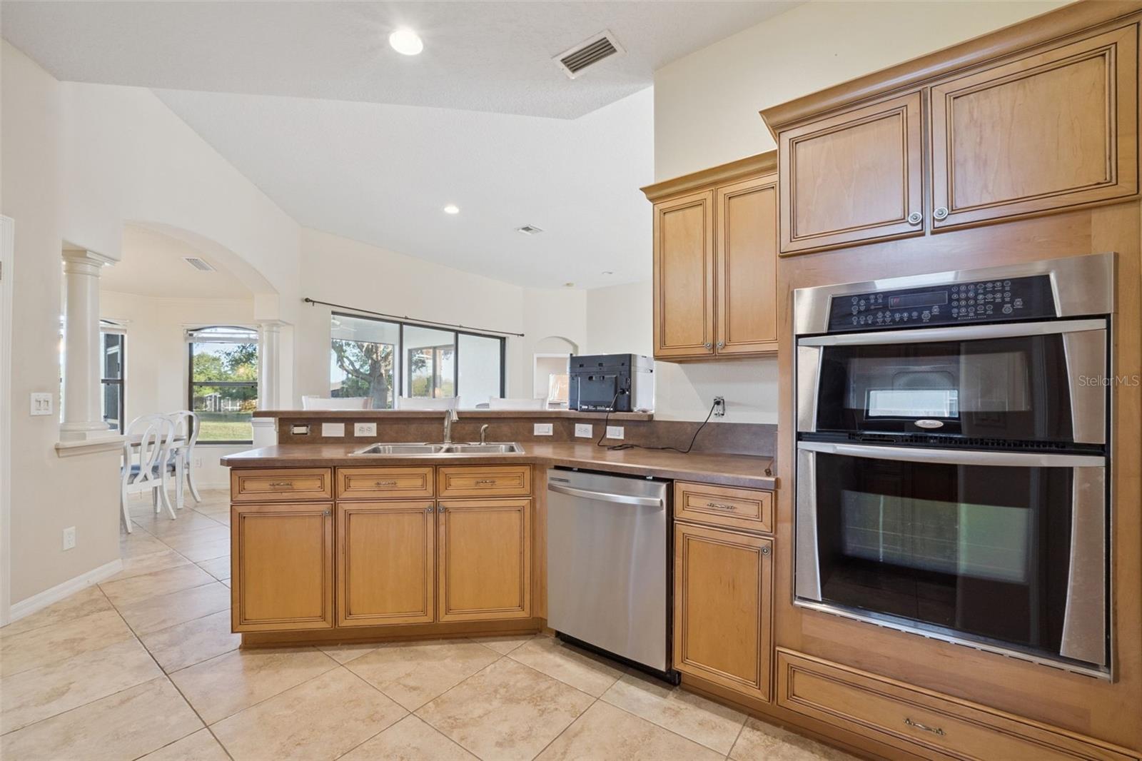 3292 SEVEN SEAS DR, TAVARES, FL, 32778