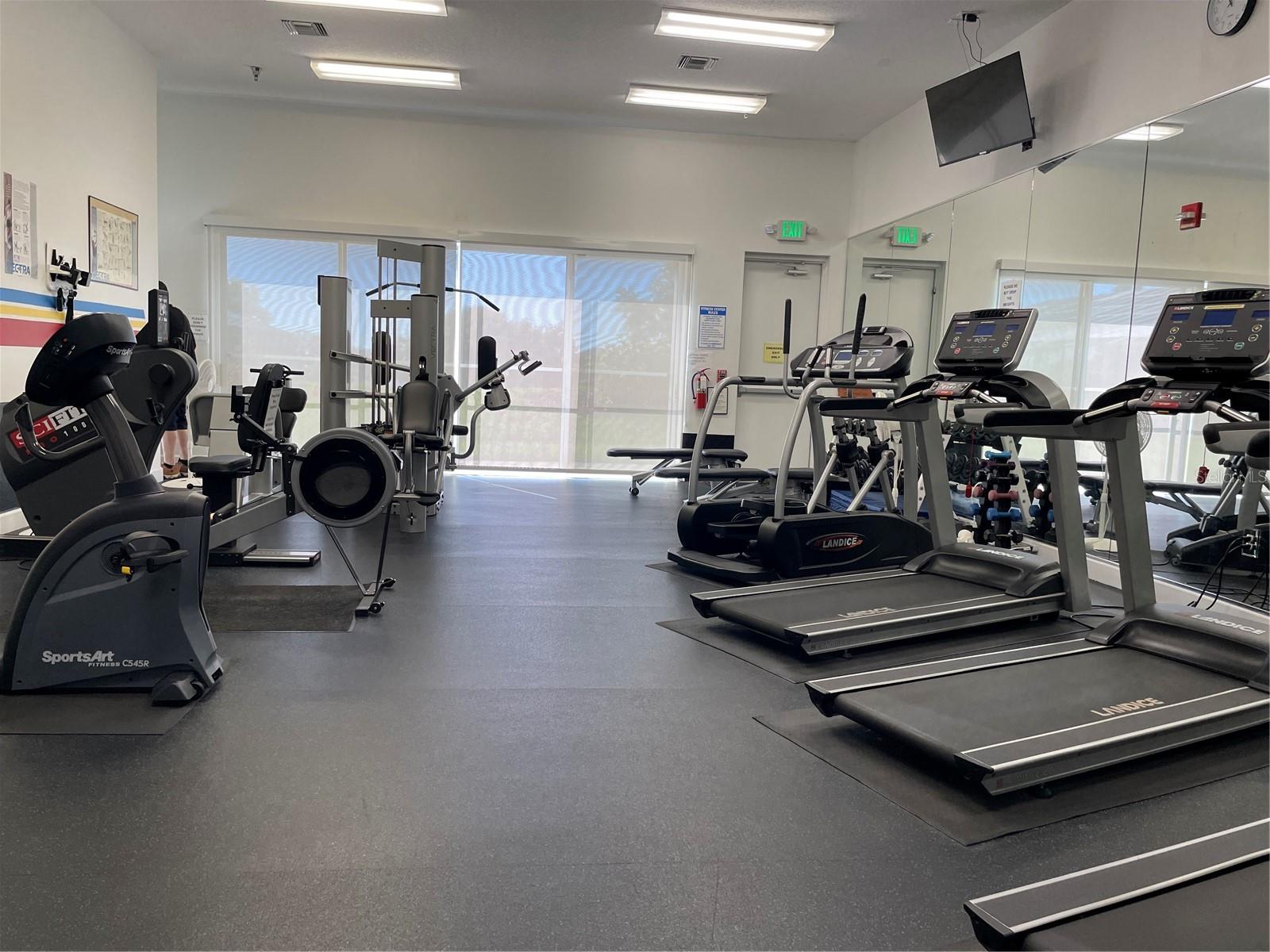 3292 SEVEN SEAS DR, TAVARES, FL, 32778