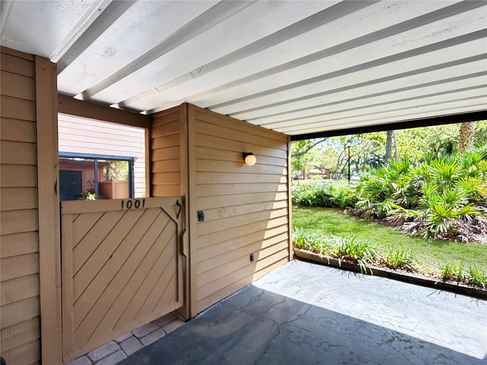 1001 LENNOX RD W, PALM HARBOR, FL, 34683