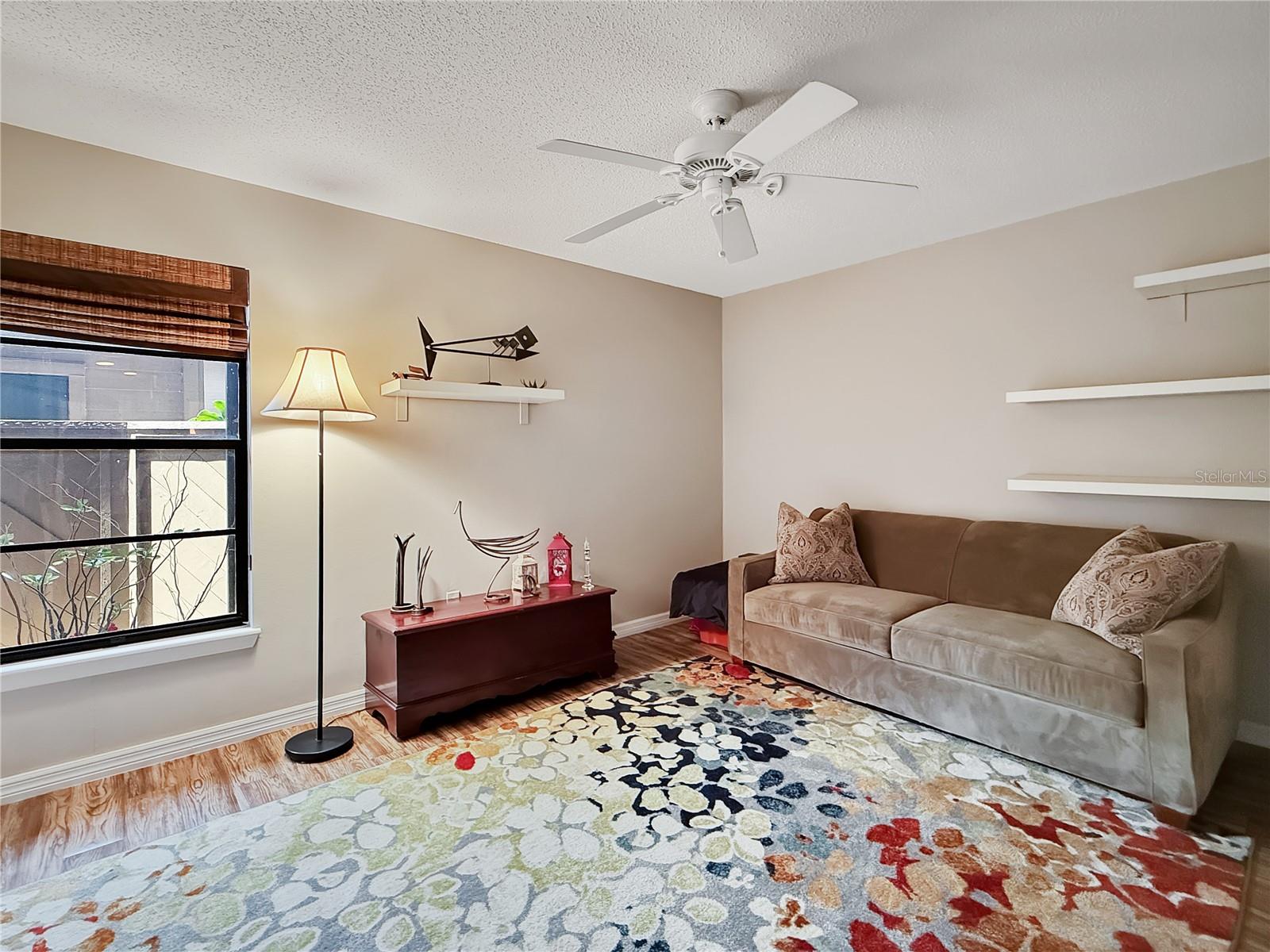 1001 LENNOX RD W, PALM HARBOR, FL, 34683