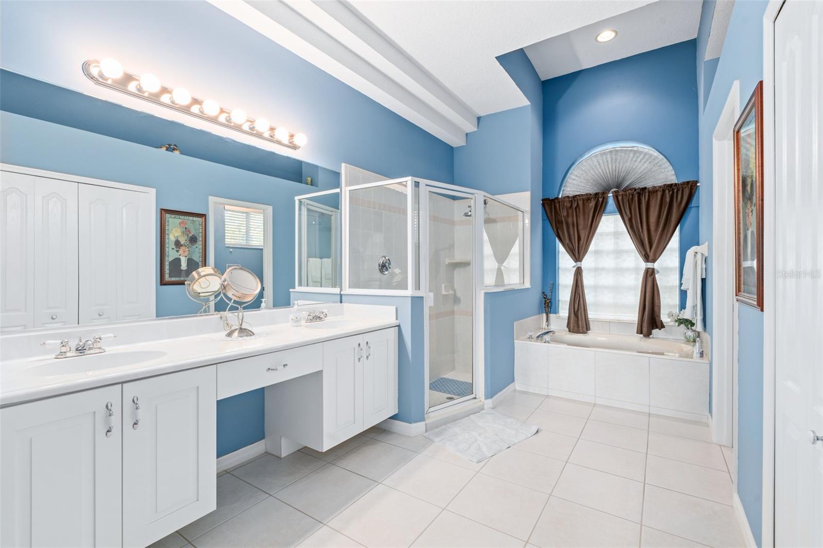94 BAY LAKE DR, ORMOND BEACH, FL, 32174