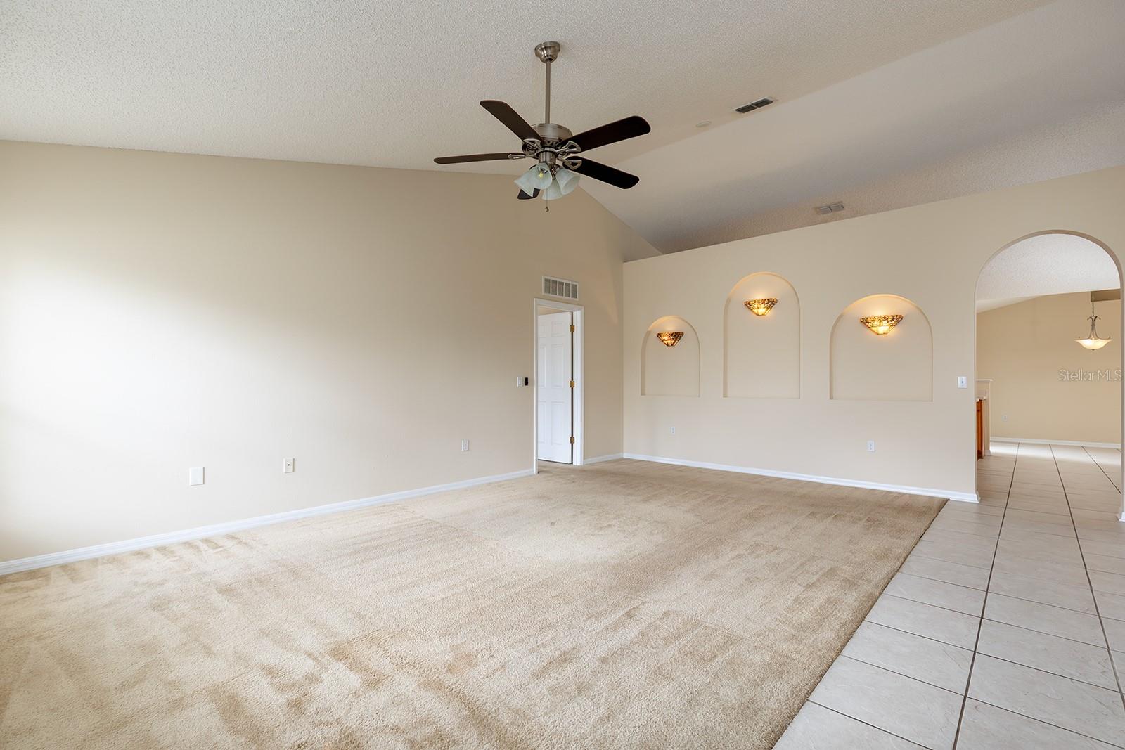 647 ELWOOD ST, DELTONA, FL, 32725