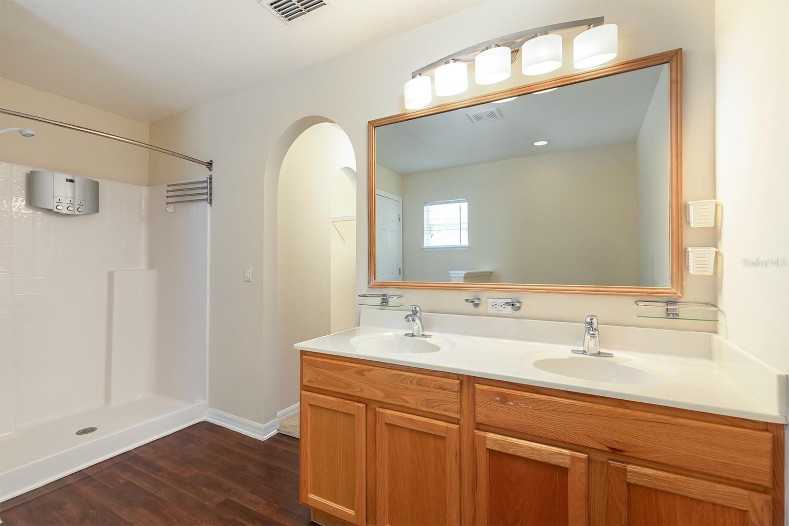 647 ELWOOD ST, DELTONA, FL, 32725