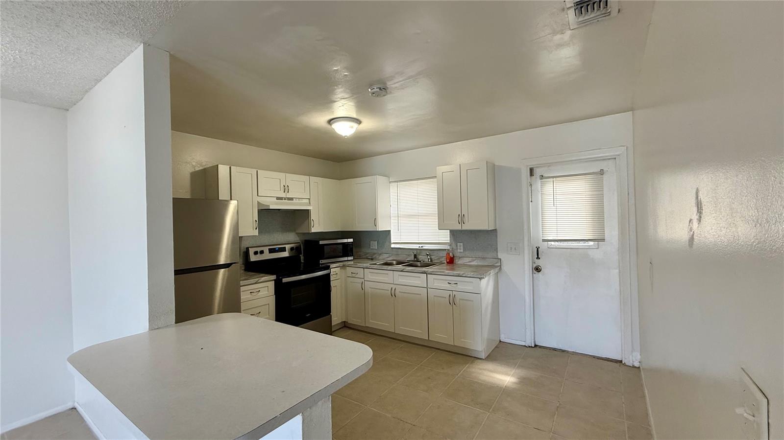 325 W PIERCE ST #2, LAKE ALFRED, FL, 33850