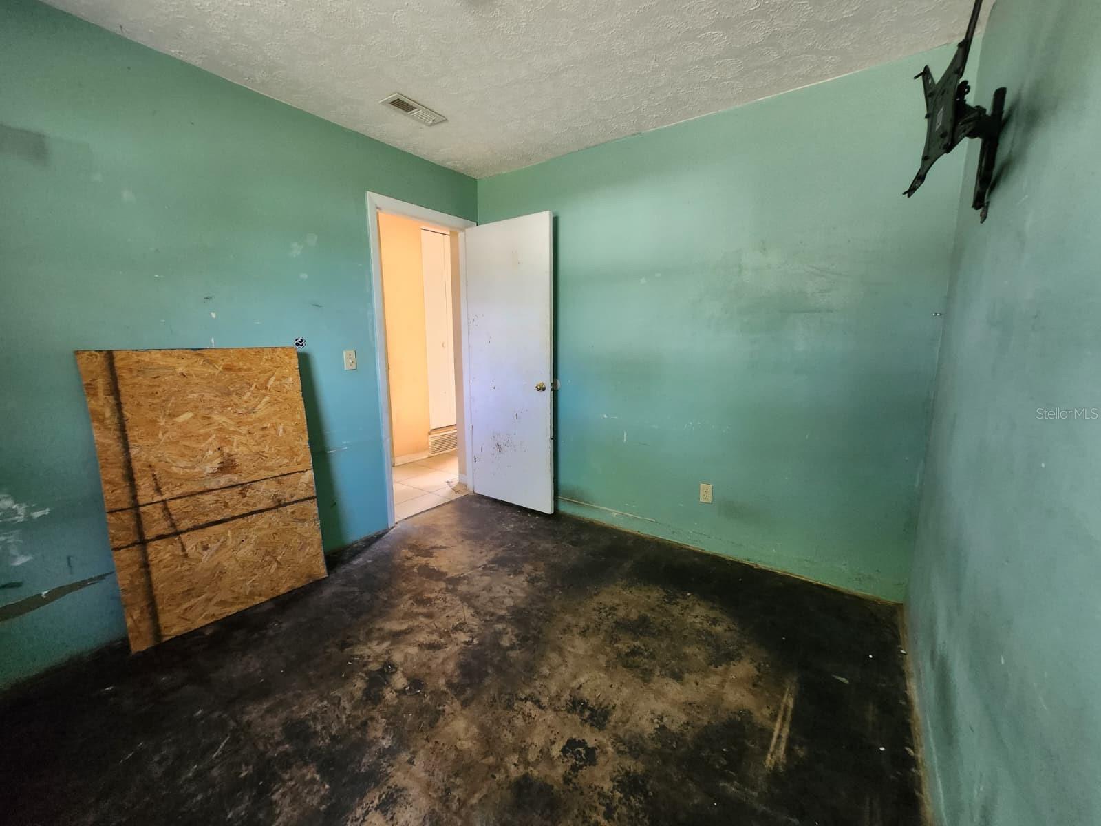 910 EMERALD DR, MOUNT DORA, FL, 32757
