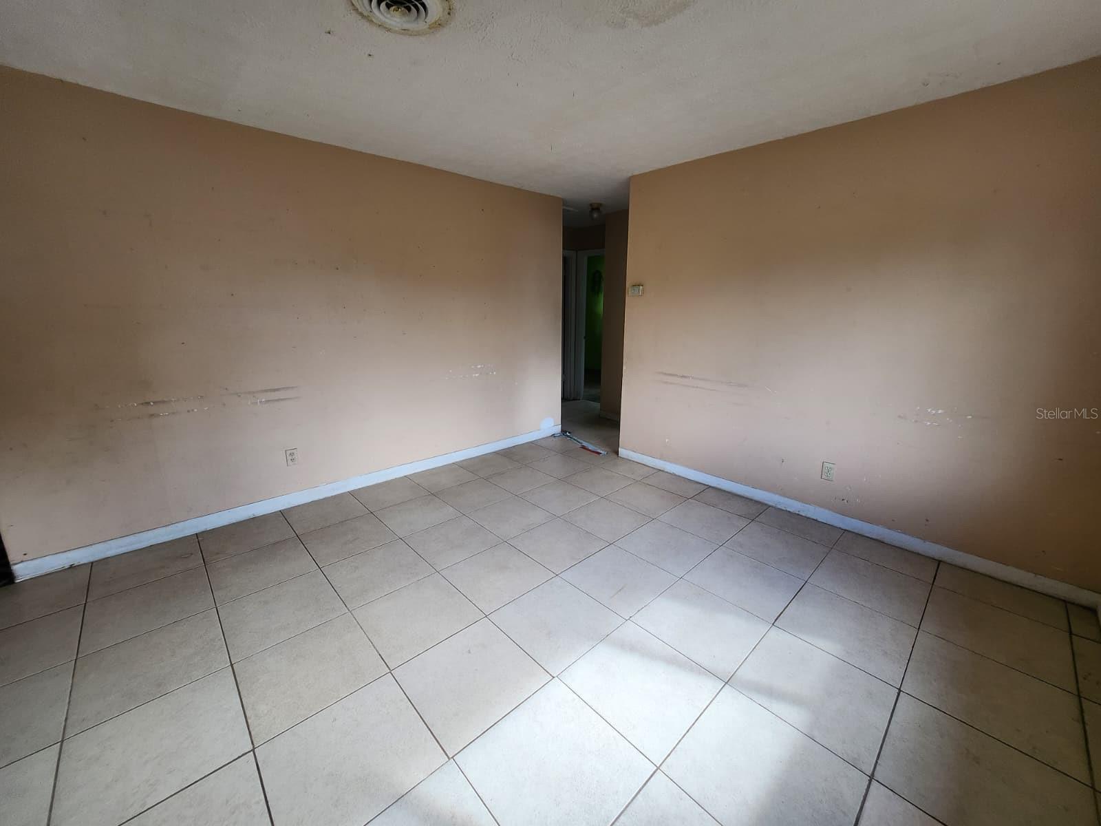 910 EMERALD DR, MOUNT DORA, FL, 32757