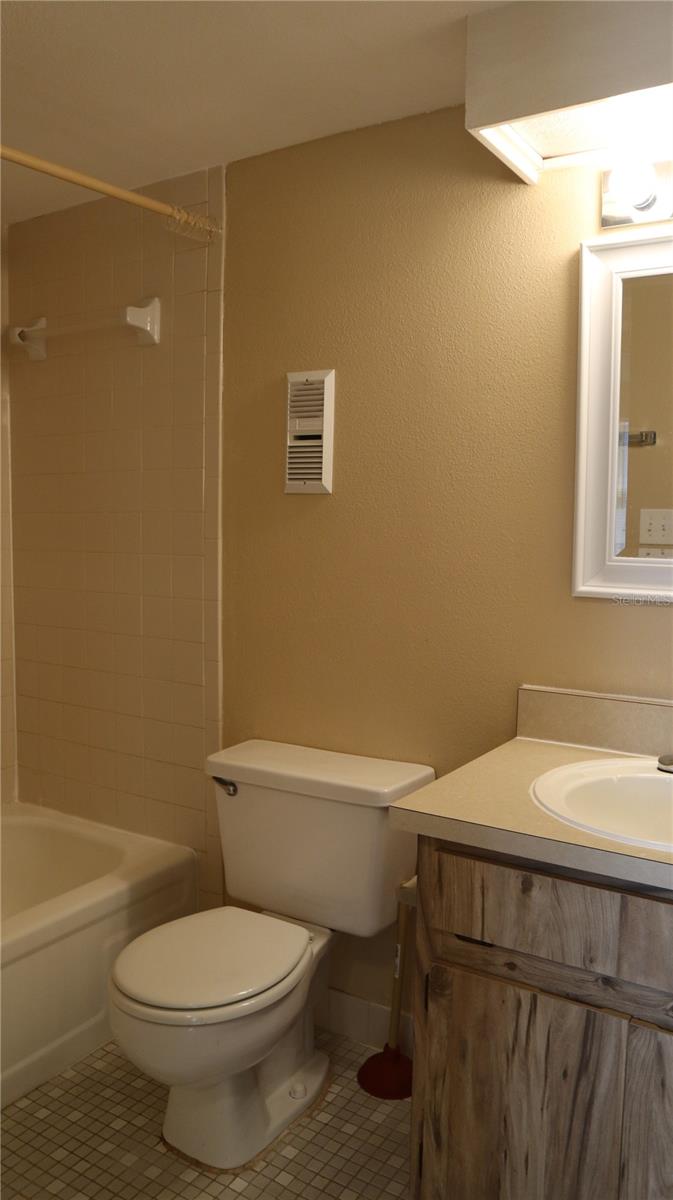 5024 TERRACE PALMS CIR #101, TAMPA, FL, 33617