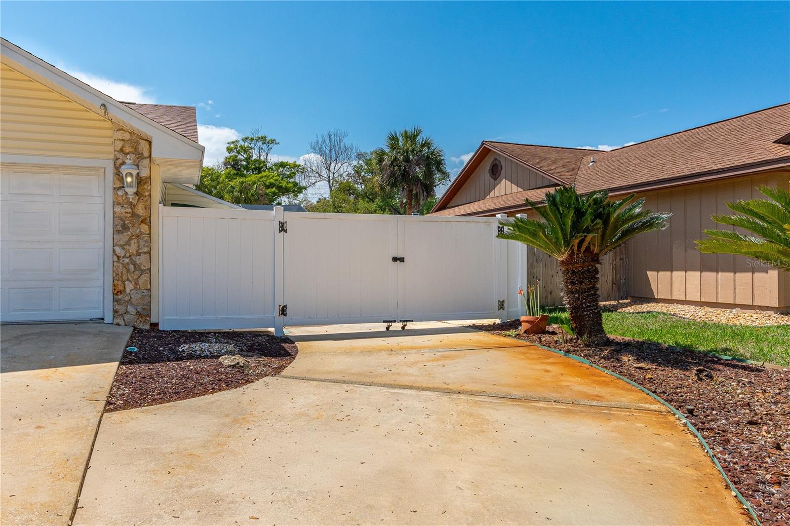1500 OAK FOREST DR, ORMOND BEACH, FL, 32174