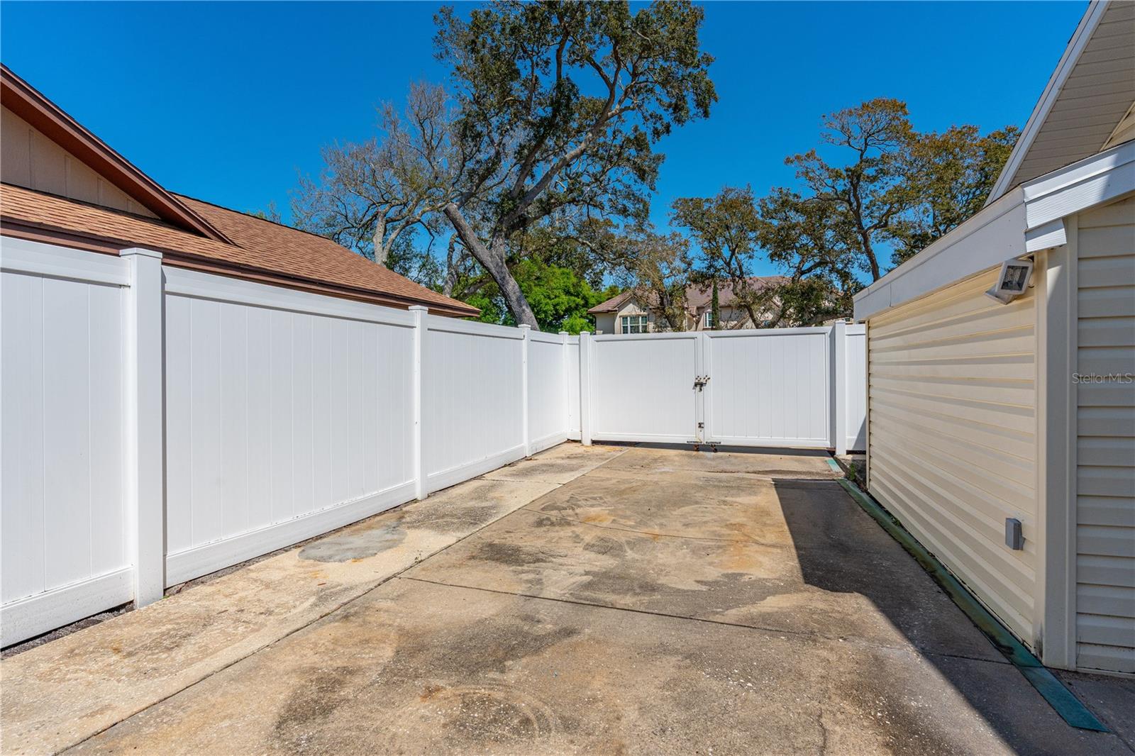 1500 OAK FOREST DR, ORMOND BEACH, FL, 32174