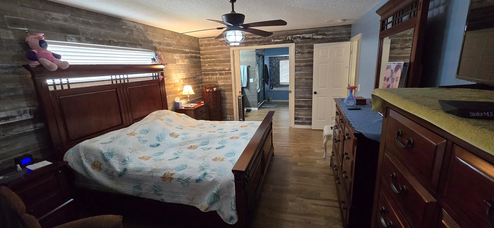 336 LAKECREST DR, TAVARES, FL, 32778
