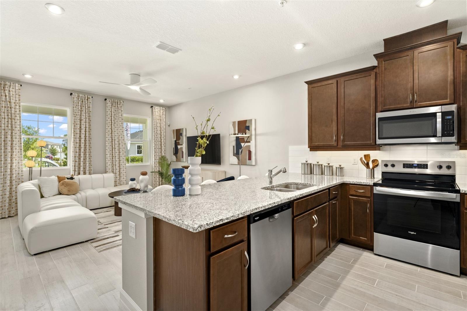 145 RAINWOOD ST, GROVELAND, FL, 34736