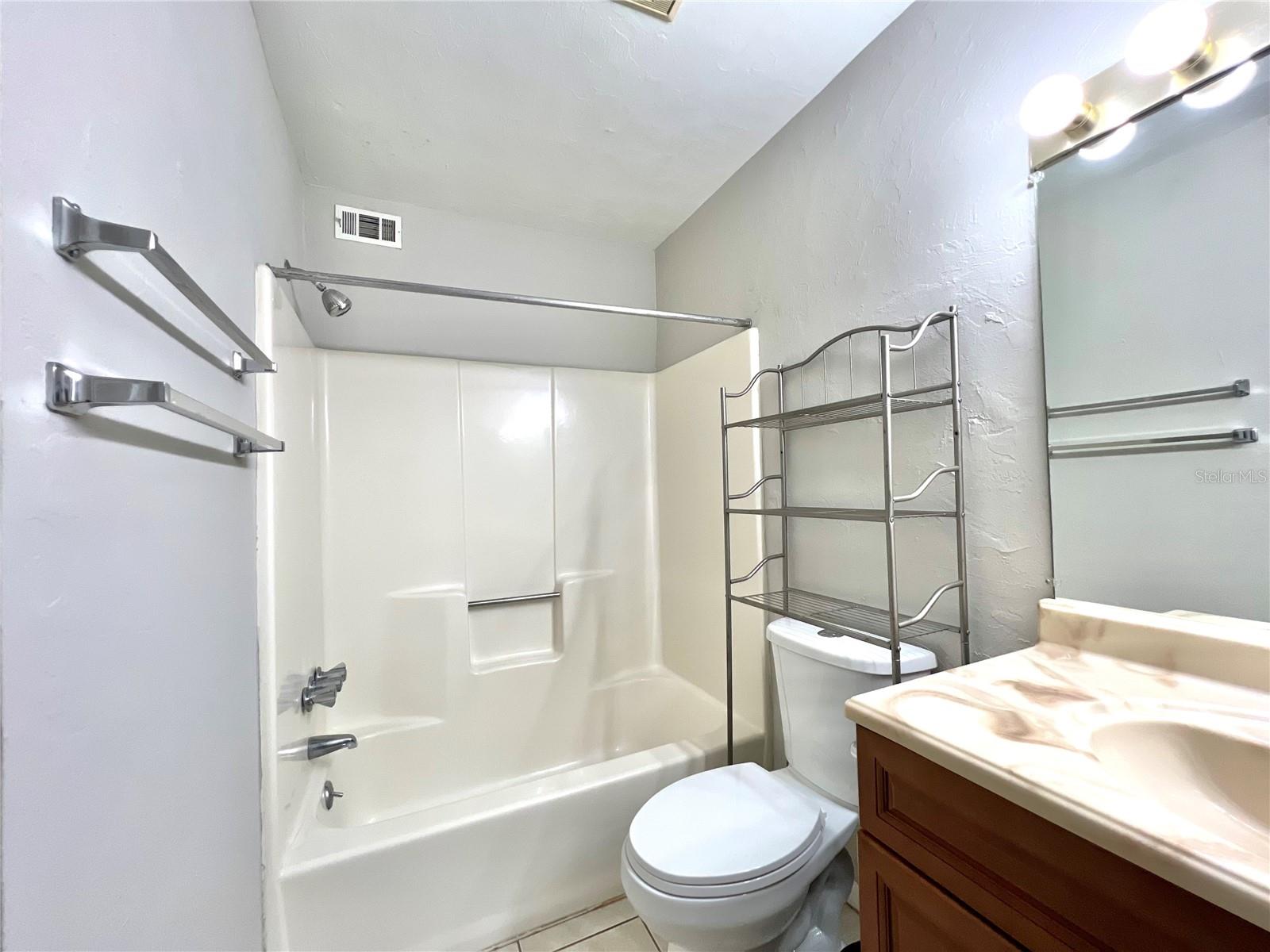 81 SE 16TH AVE #D101, GAINESVILLE, FL, 32601