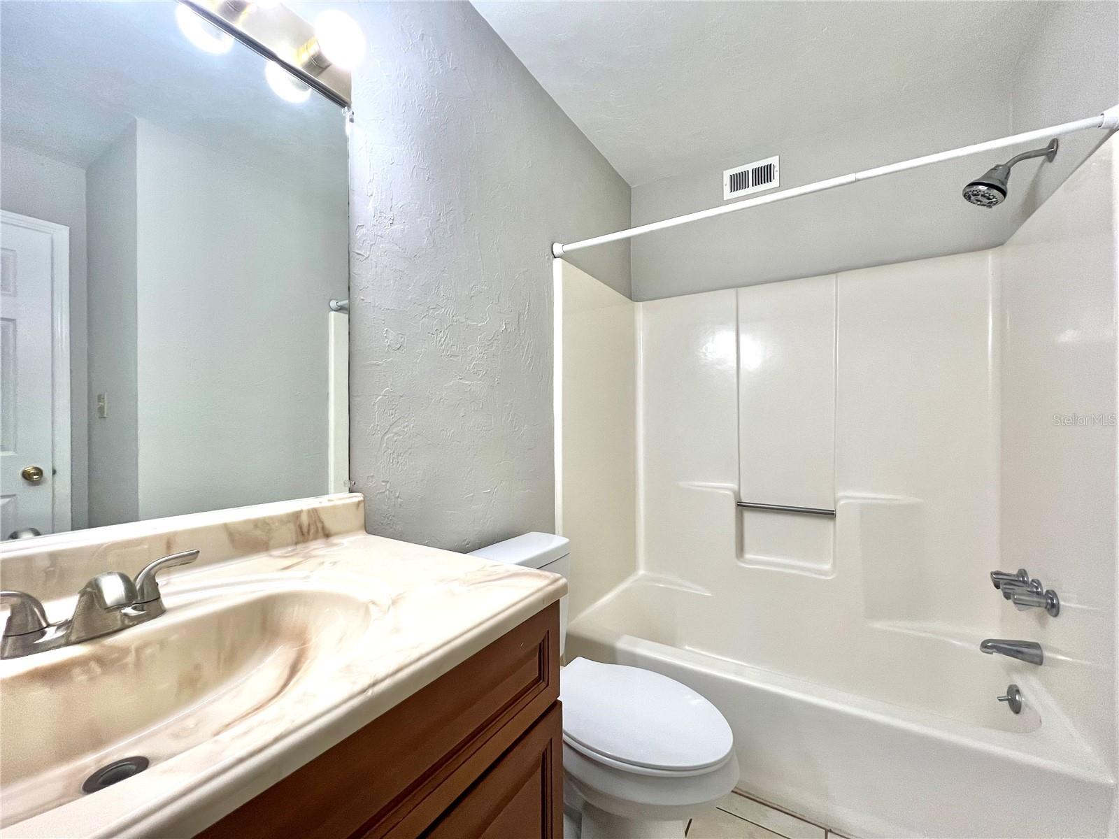 81 SE 16TH AVE #D101, GAINESVILLE, FL, 32601
