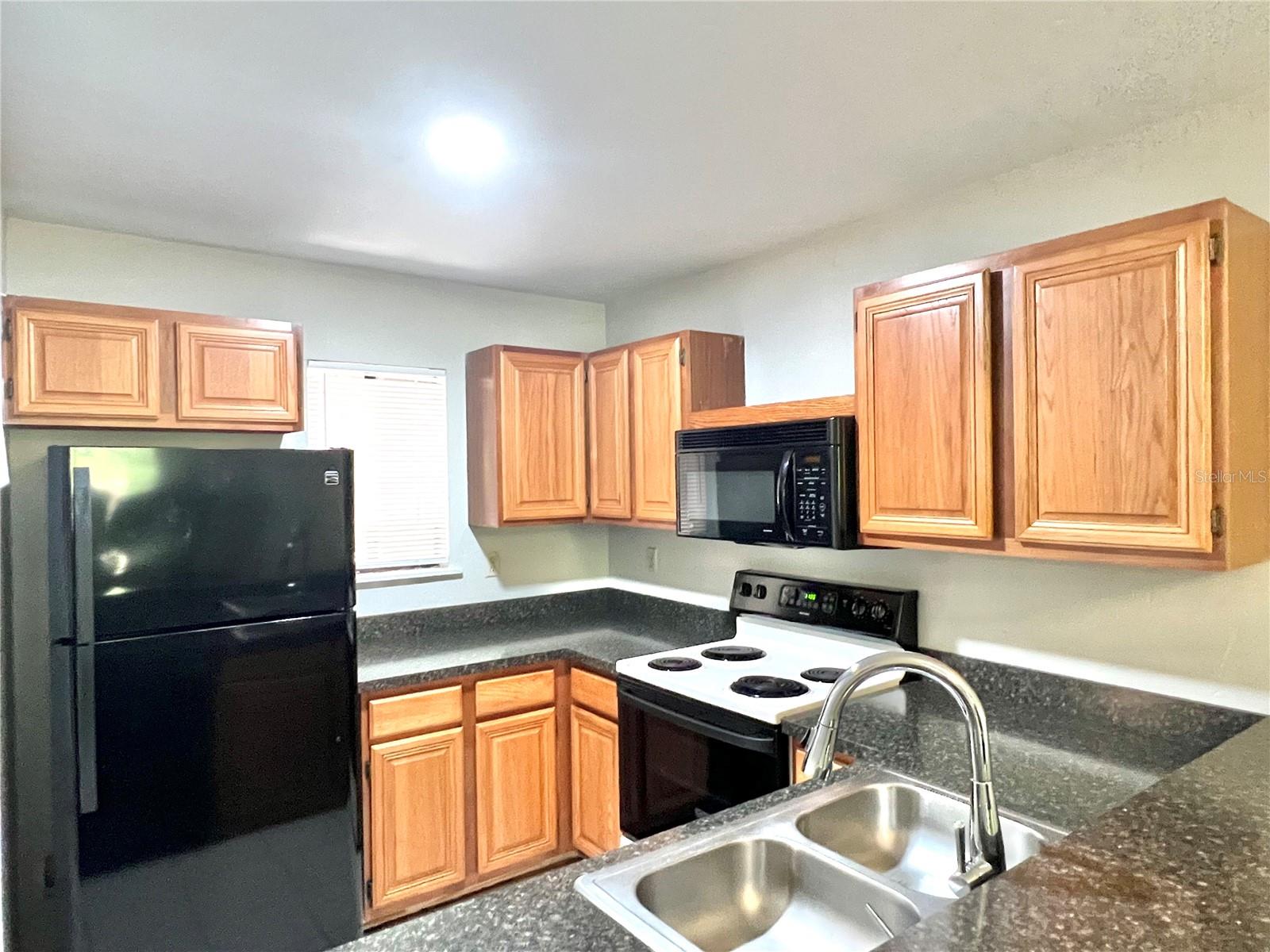 81 SE 16TH AVE #D101, GAINESVILLE, FL, 32601