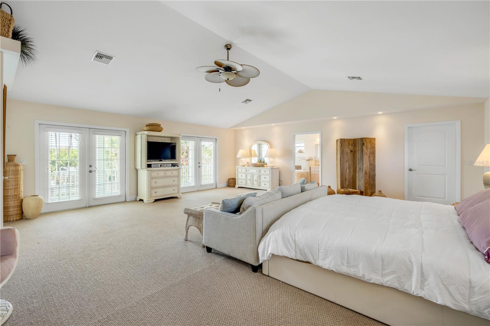 708 OCEAN AVE, NEW SMYRNA BEACH, FL, 32169