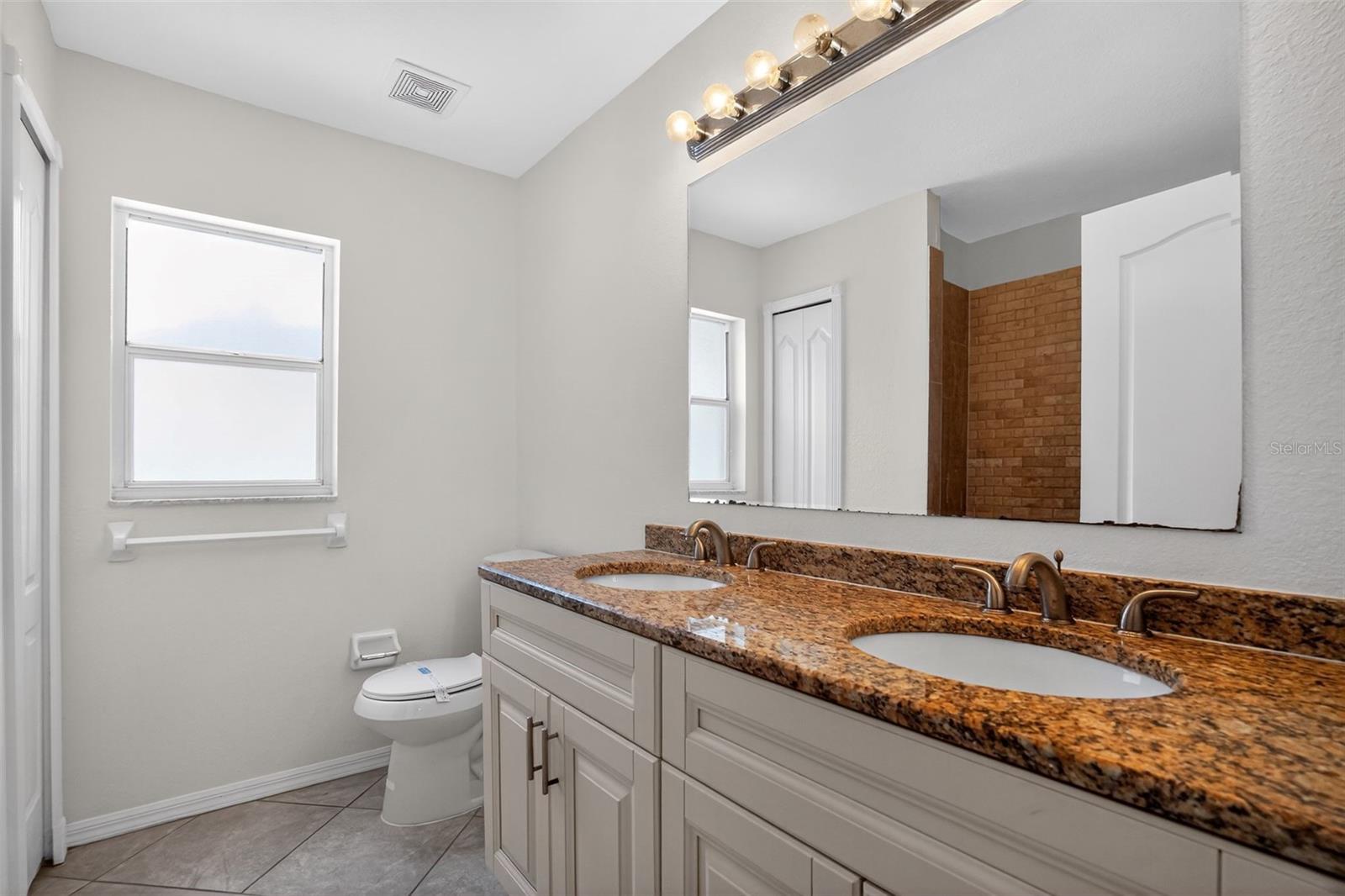 3725 HOLLOW WOOD DR, VALRICO, FL, 33596