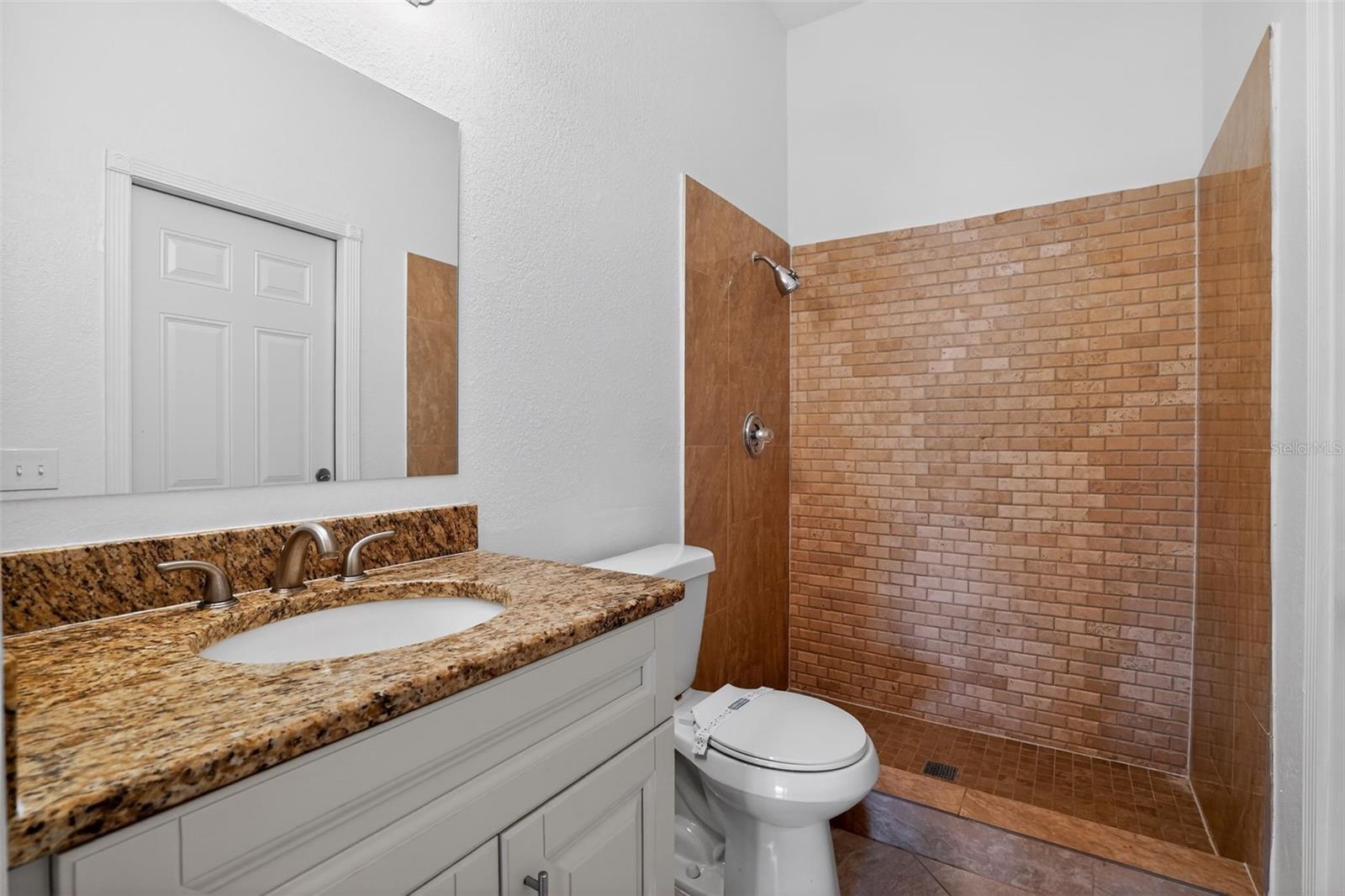 3725 HOLLOW WOOD DR, VALRICO, FL, 33596