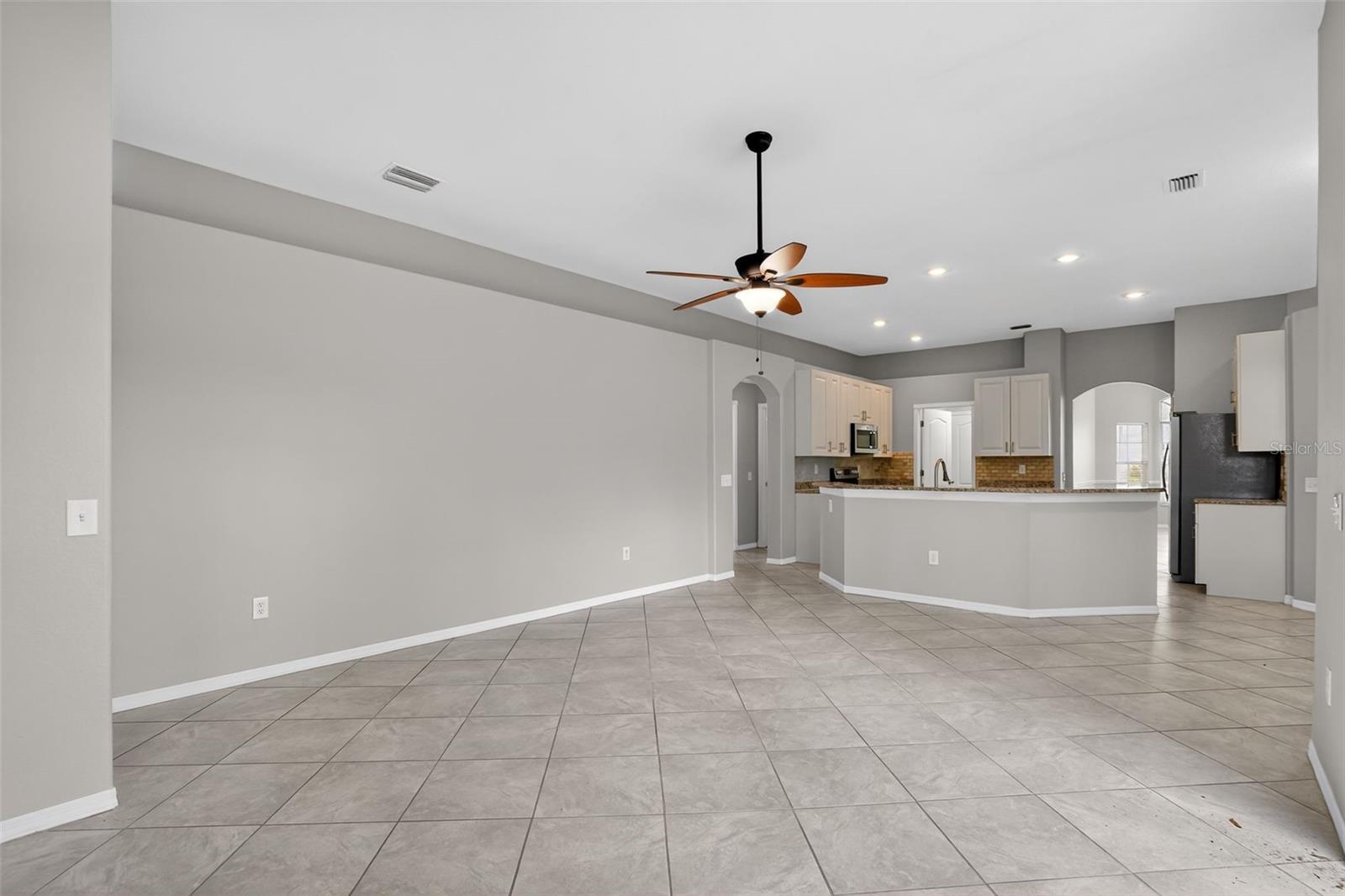 3725 HOLLOW WOOD DR, VALRICO, FL, 33596