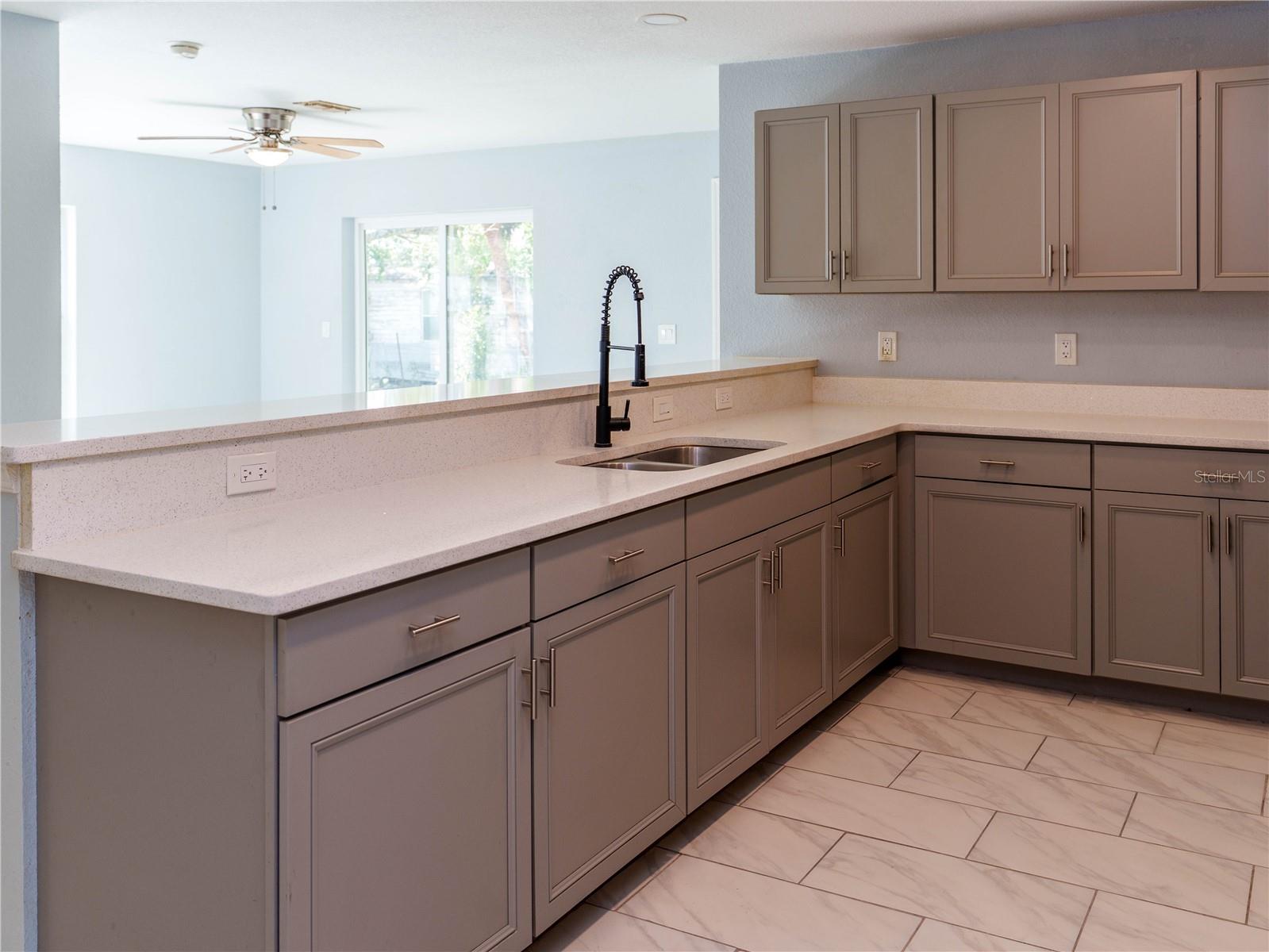 133 W PARK AVE #B, LAKE WALES, FL, 33853
