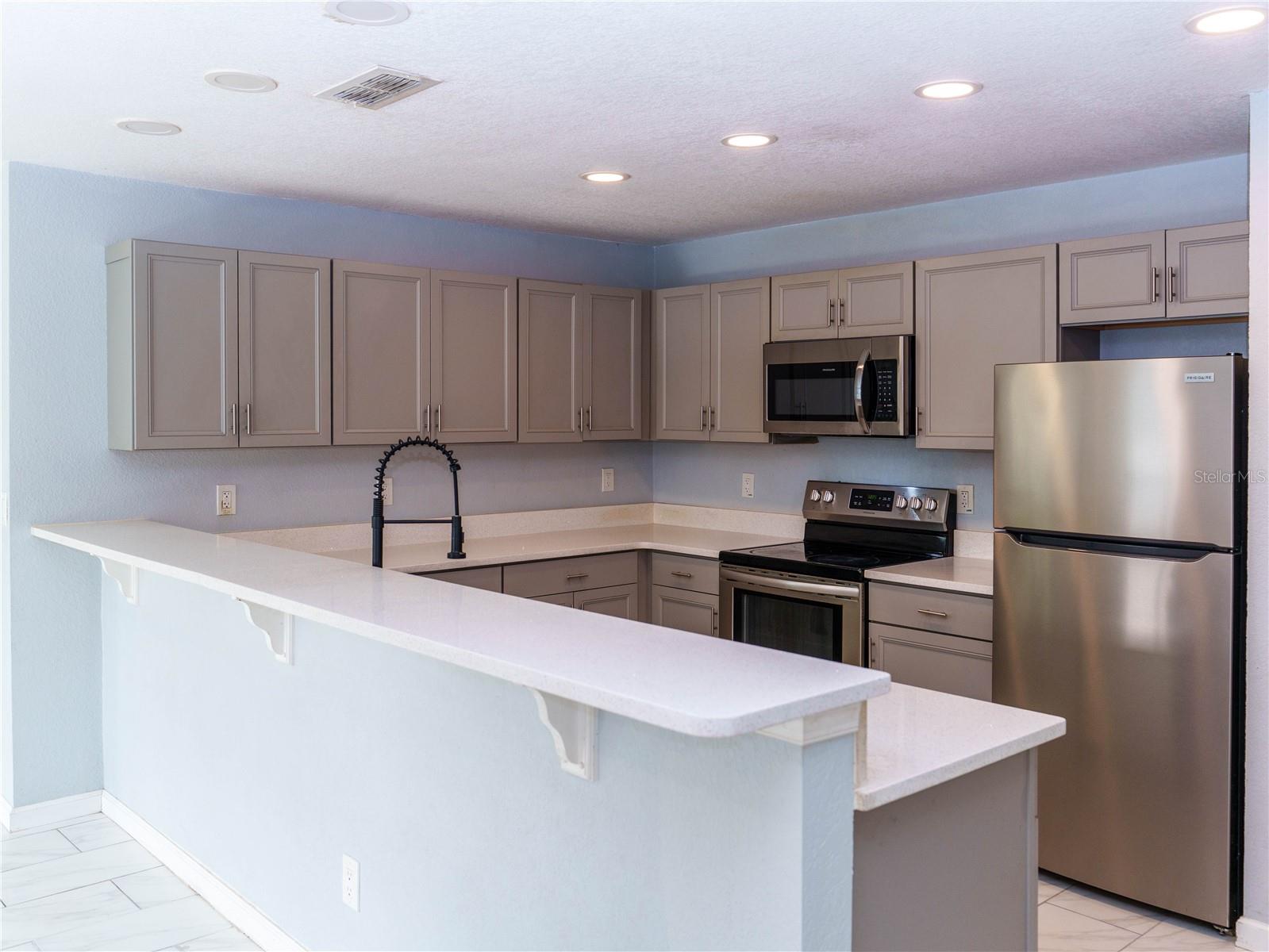 133 W PARK AVE #B, LAKE WALES, FL, 33853