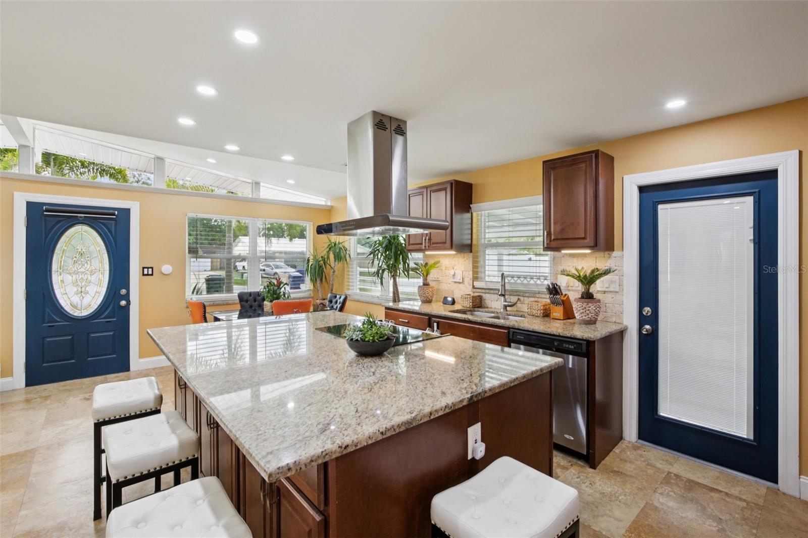 3925 PRADO DR, SARASOTA, FL, 34235