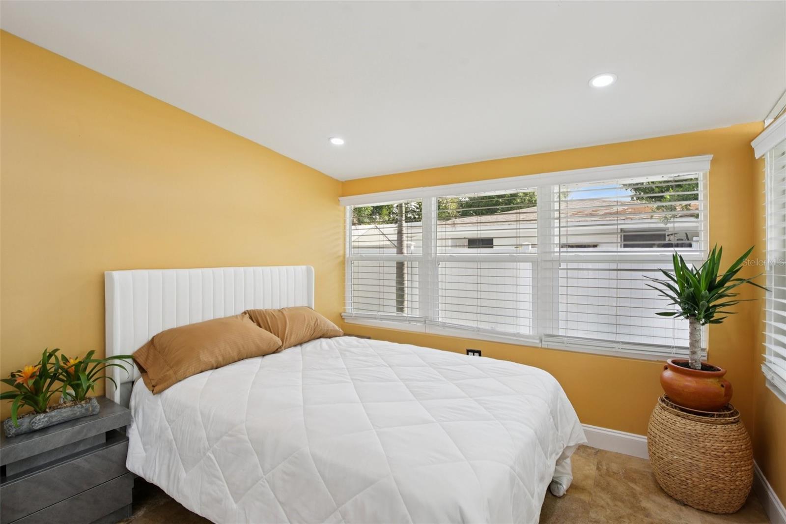 3925 PRADO DR, SARASOTA, FL, 34235