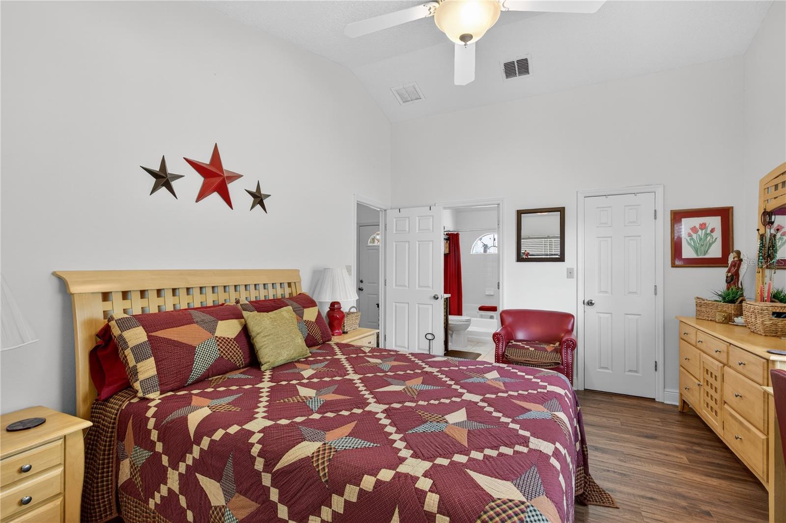 23440 OAK LN, SORRENTO, FL, 32776