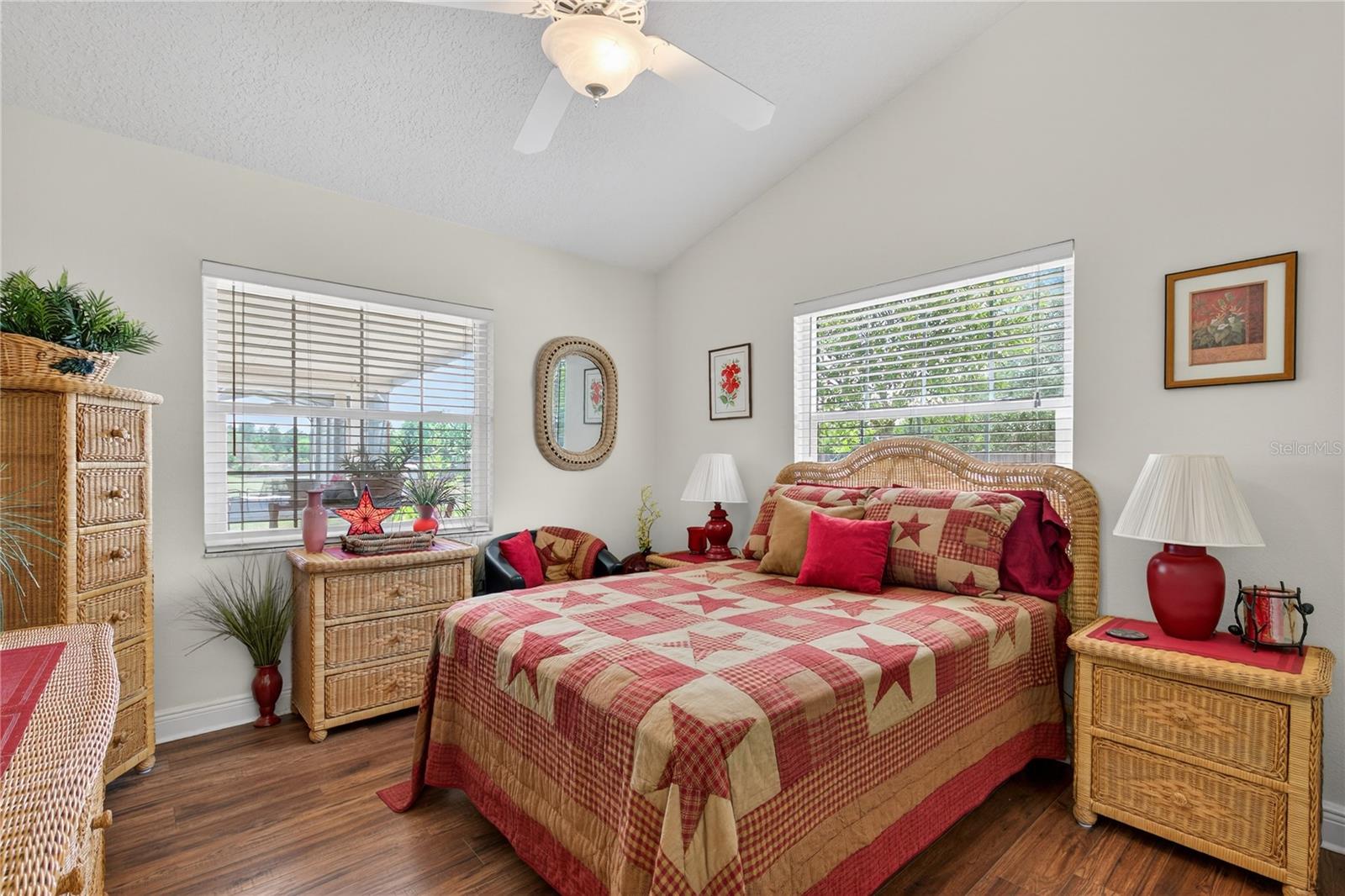 23440 OAK LN, SORRENTO, FL, 32776