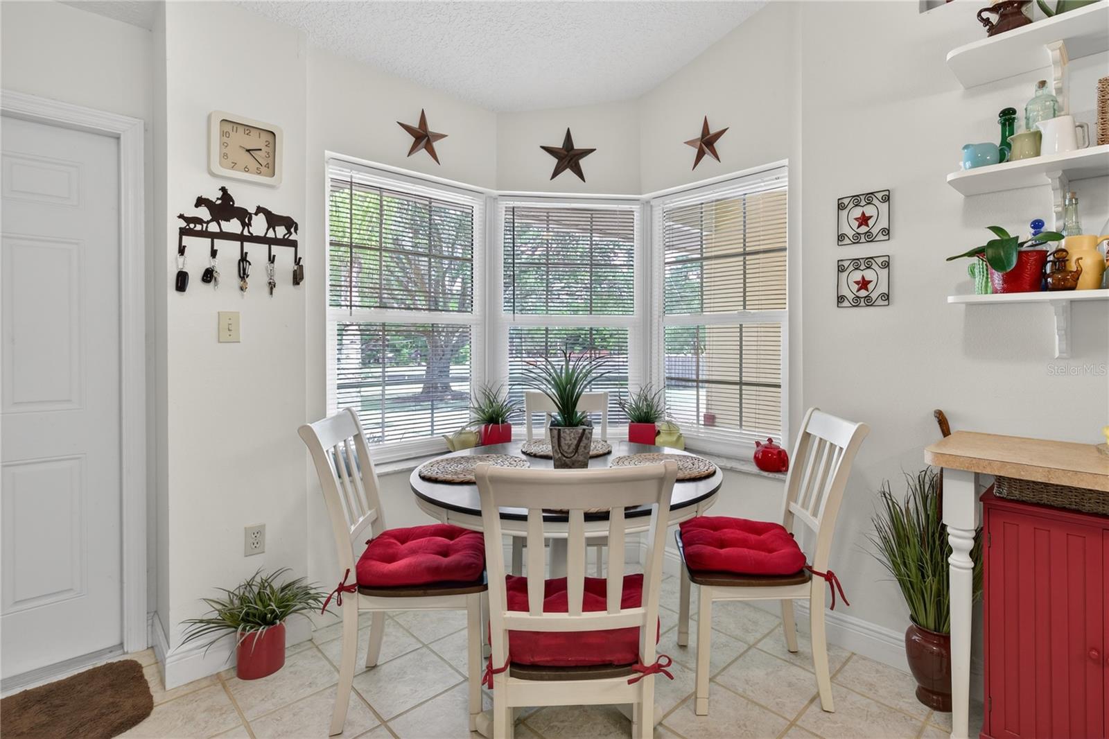 23440 OAK LN, SORRENTO, FL, 32776
