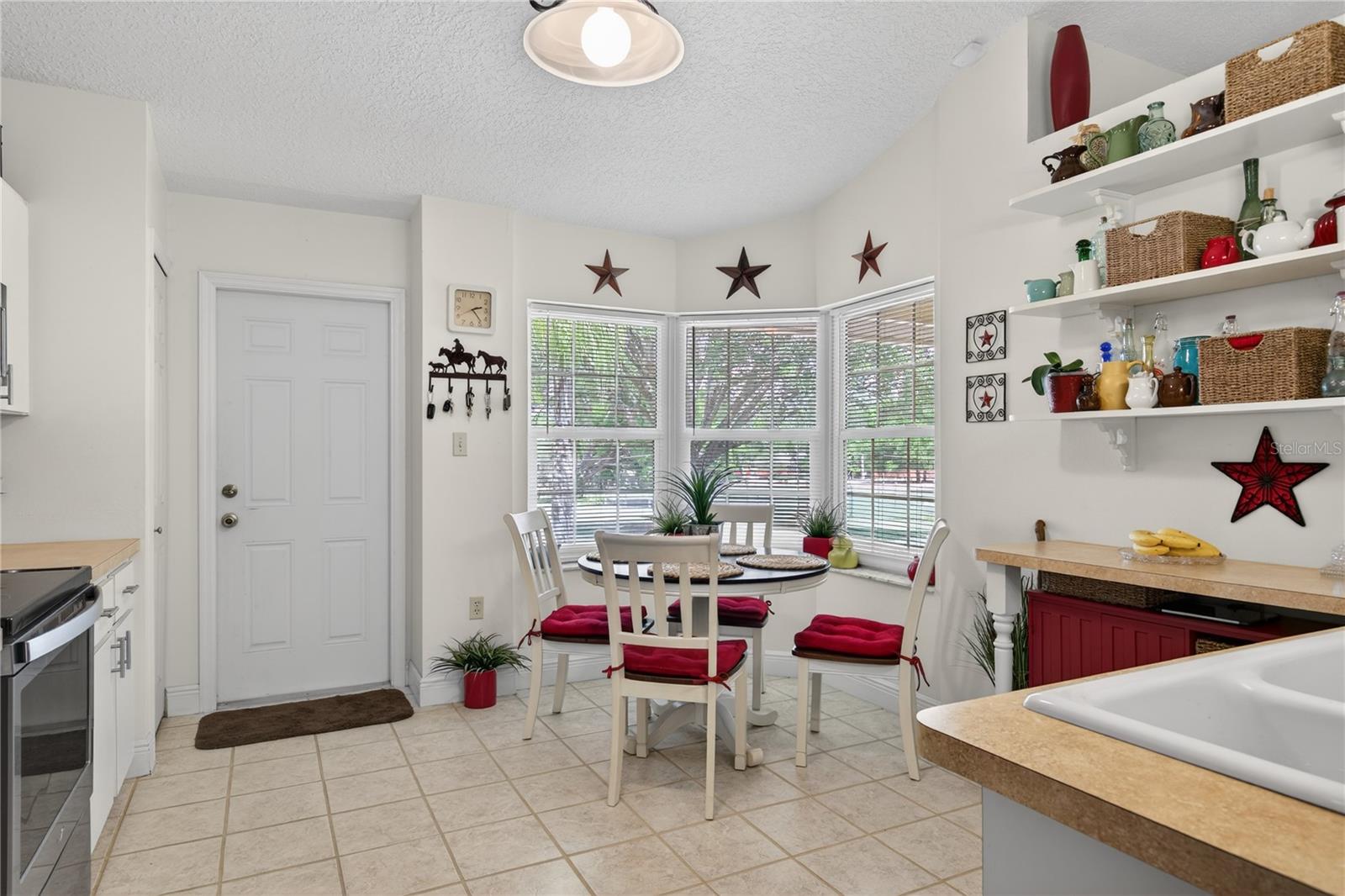 23440 OAK LN, SORRENTO, FL, 32776